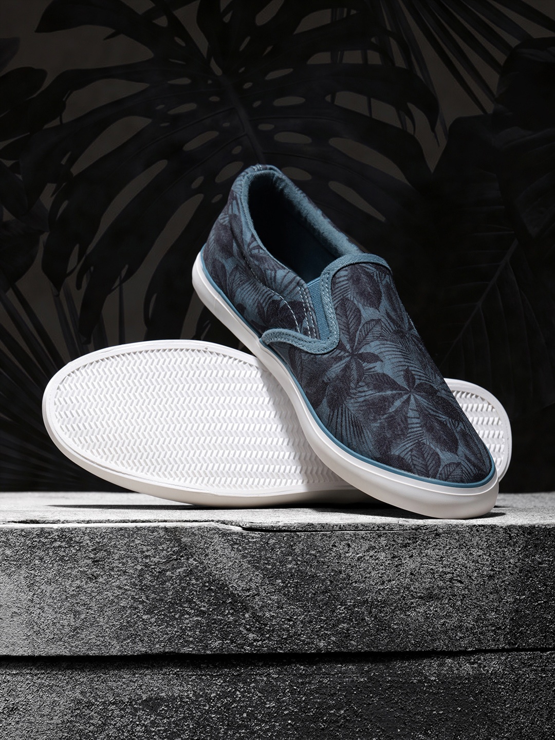 

Roadster Men Navy Blue Slip-On Sneakers