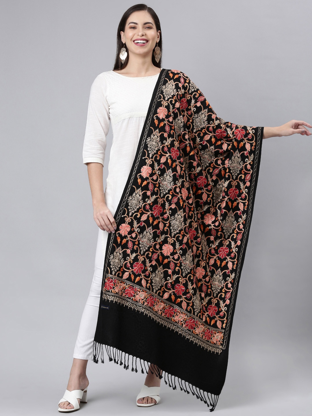 

Pashmoda Aari Embroidered Stole, Black