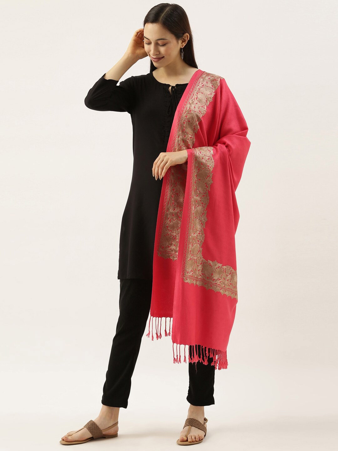 

Pashmoda Floral Aari Embroidered Dupatta, Pink