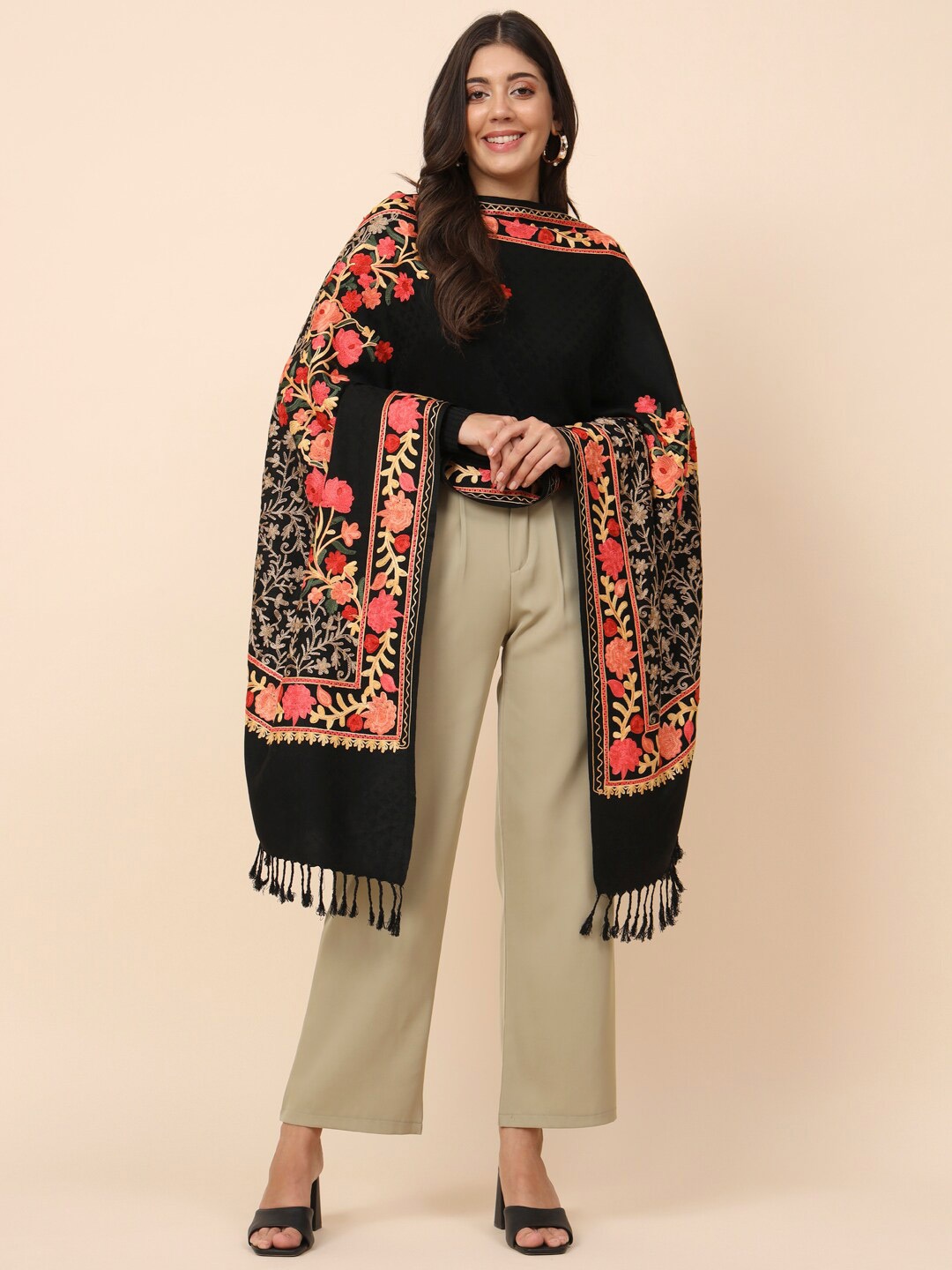 

Pashmoda Floral Aari Embroidered Stole, Black