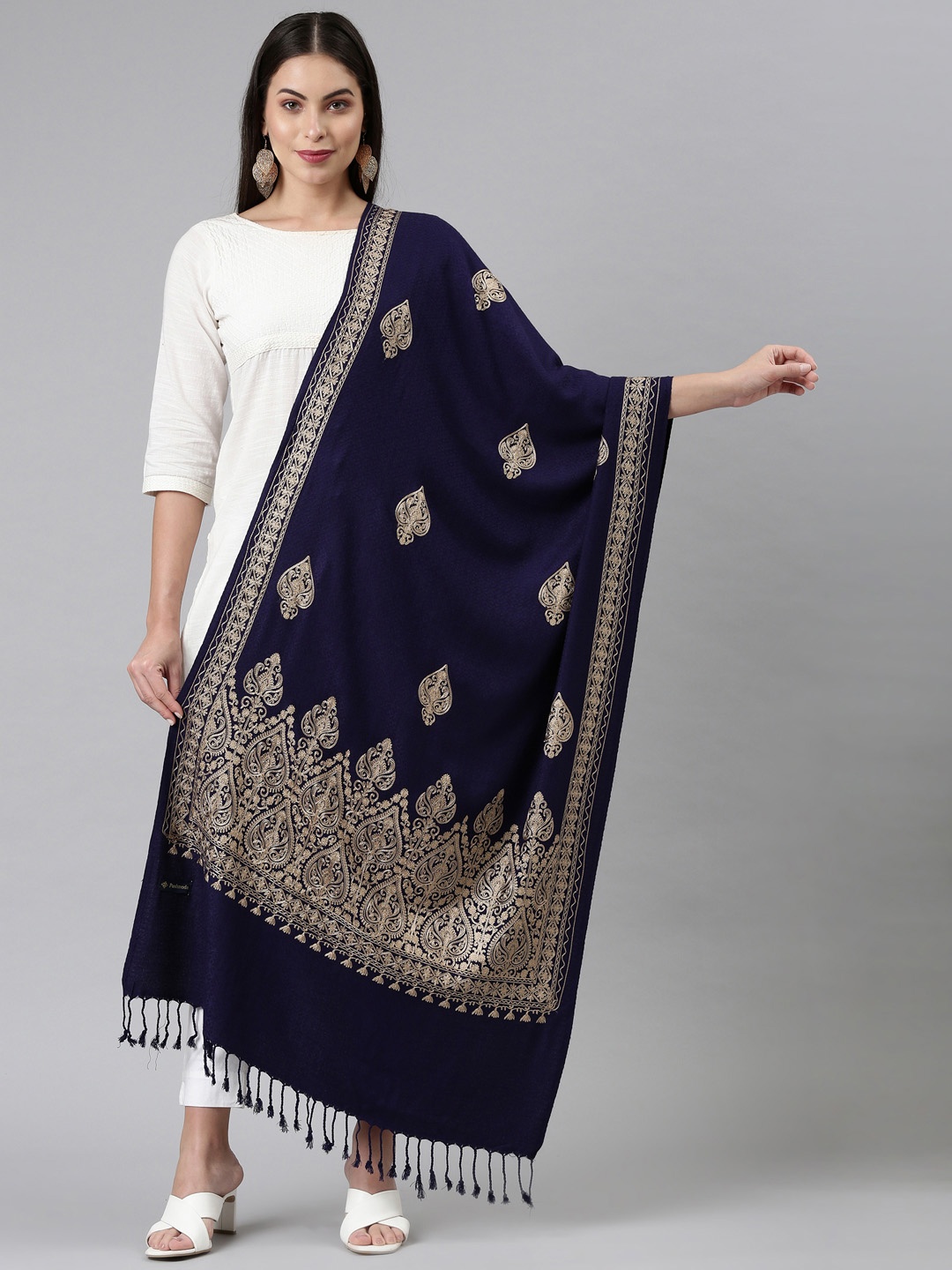 

Pashmoda Aari Embroidered Stole, Blue