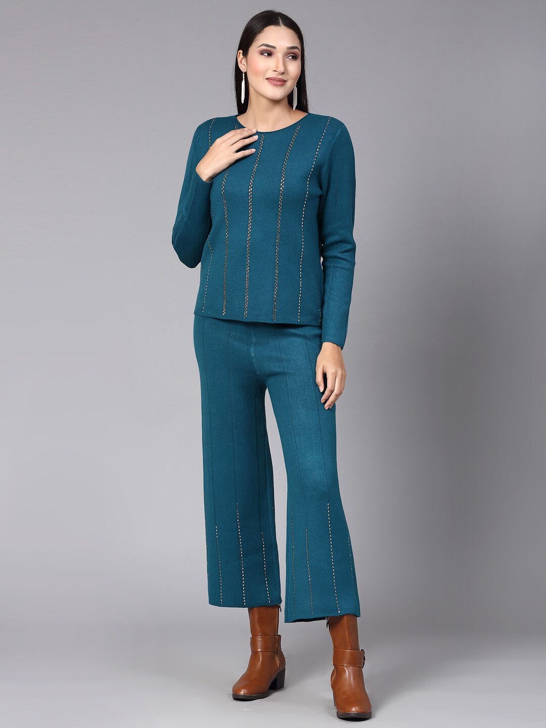 

Mafadeny Embellished Stylish Sweatshirt With Trousers, Teal