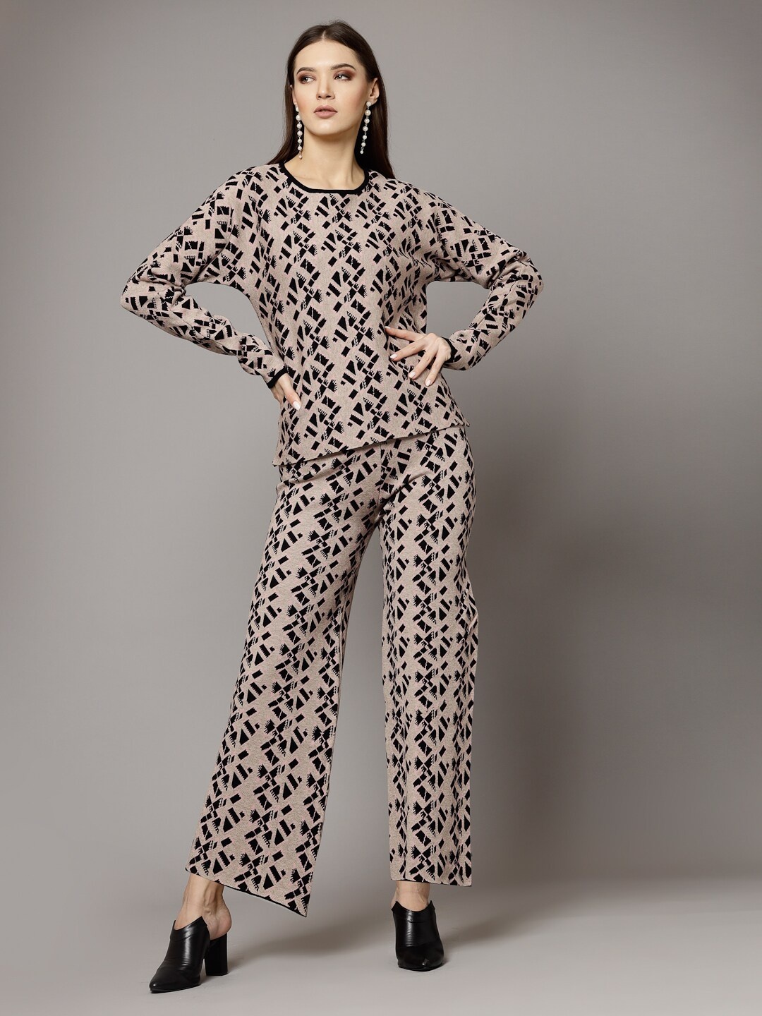 

Mafadeny Abstract Printed Sweater with Palazzos, Beige