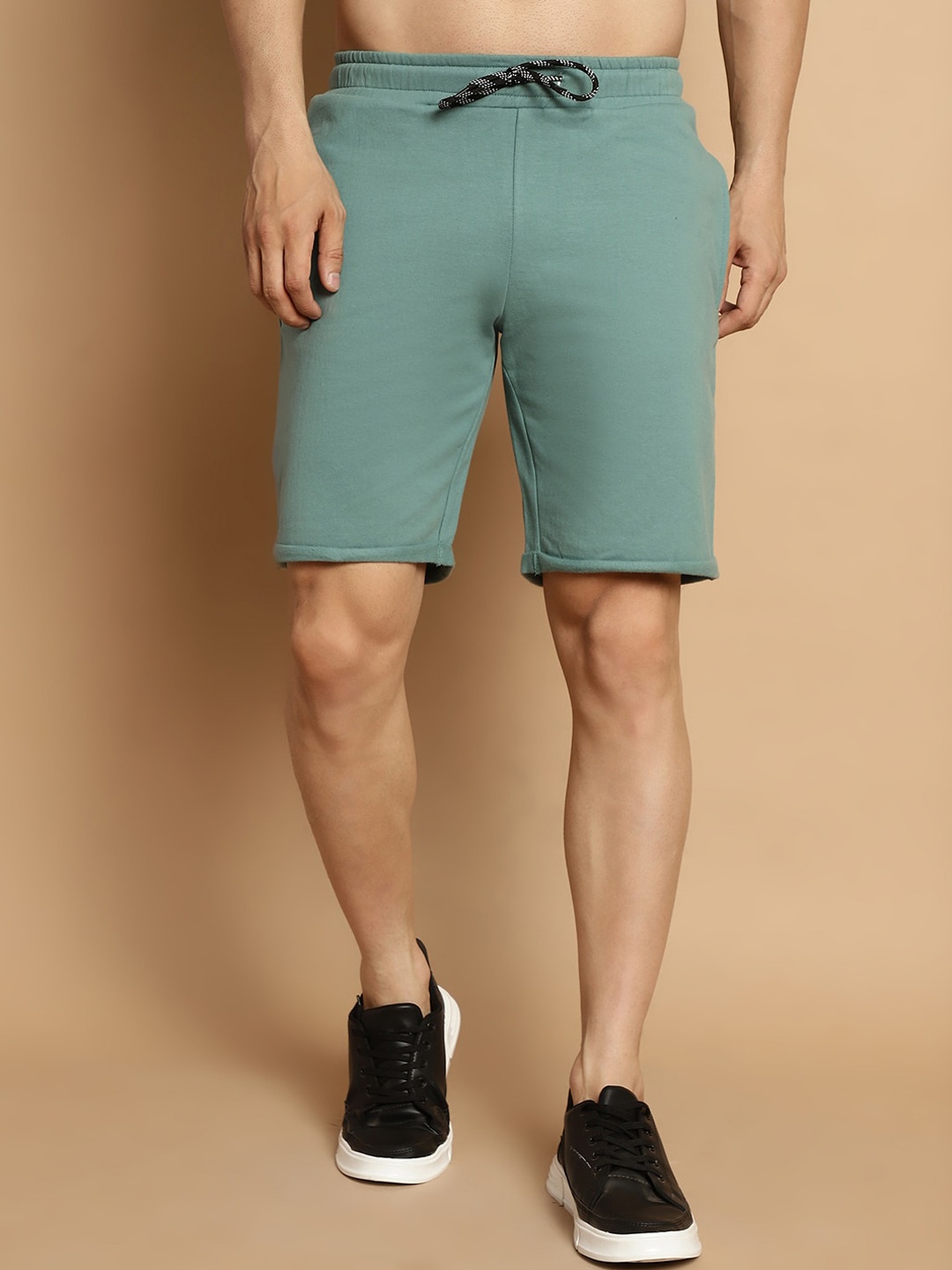 

DOOR74 Men Mid Rise Cotton Shorts, Teal
