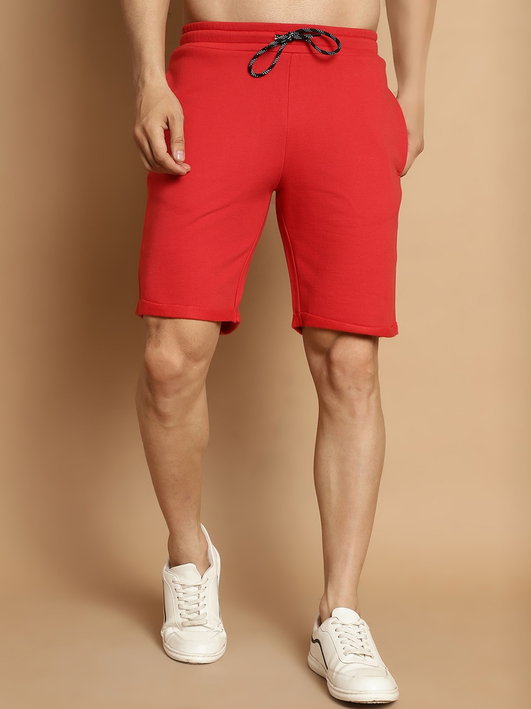 

DOOR74 Men Mid Rise Cotton Shorts, Red