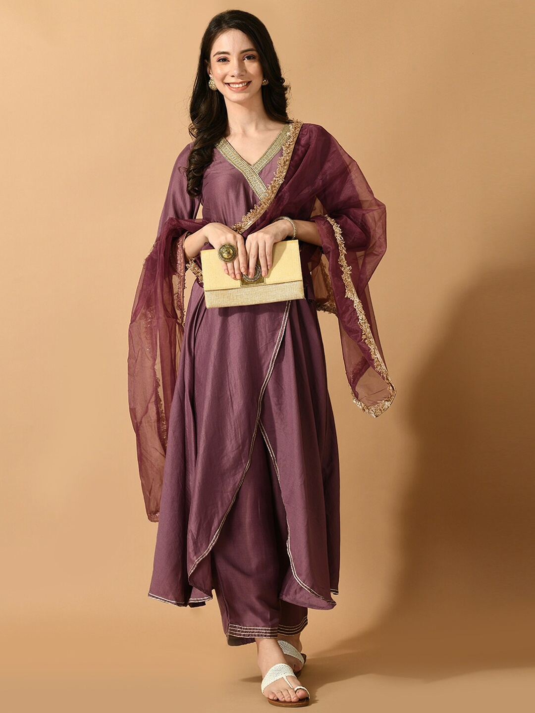 

Sangria V Neck Gotta Patti Angrakha Organza Kurta With Trousers & Dupatta, Mauve