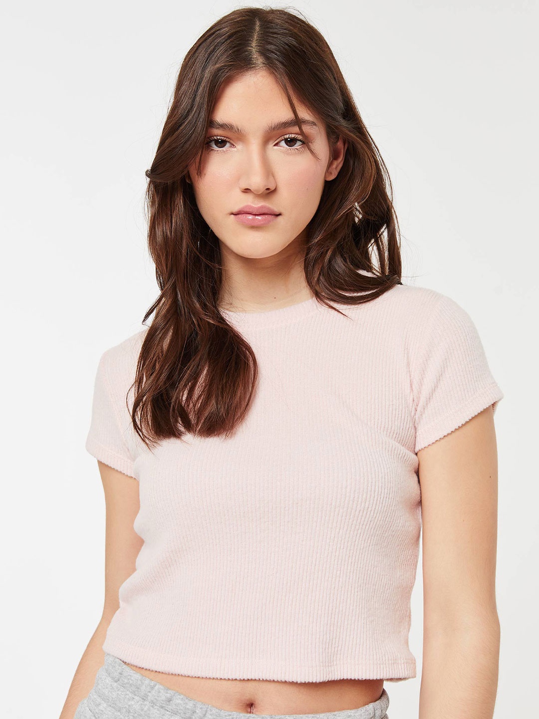 

Ardene Self Design Round Neck Regular Crop Top, Pink
