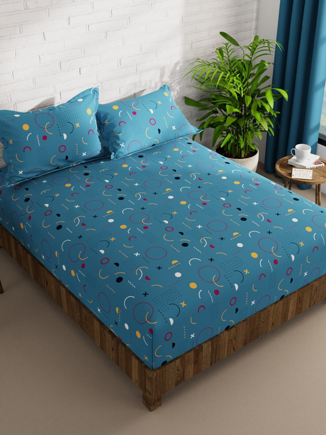 

KOPA La Vogue Blue & White Graphic Microfiber 152 TC Queen Bedsheet With 2 Pillow Covers