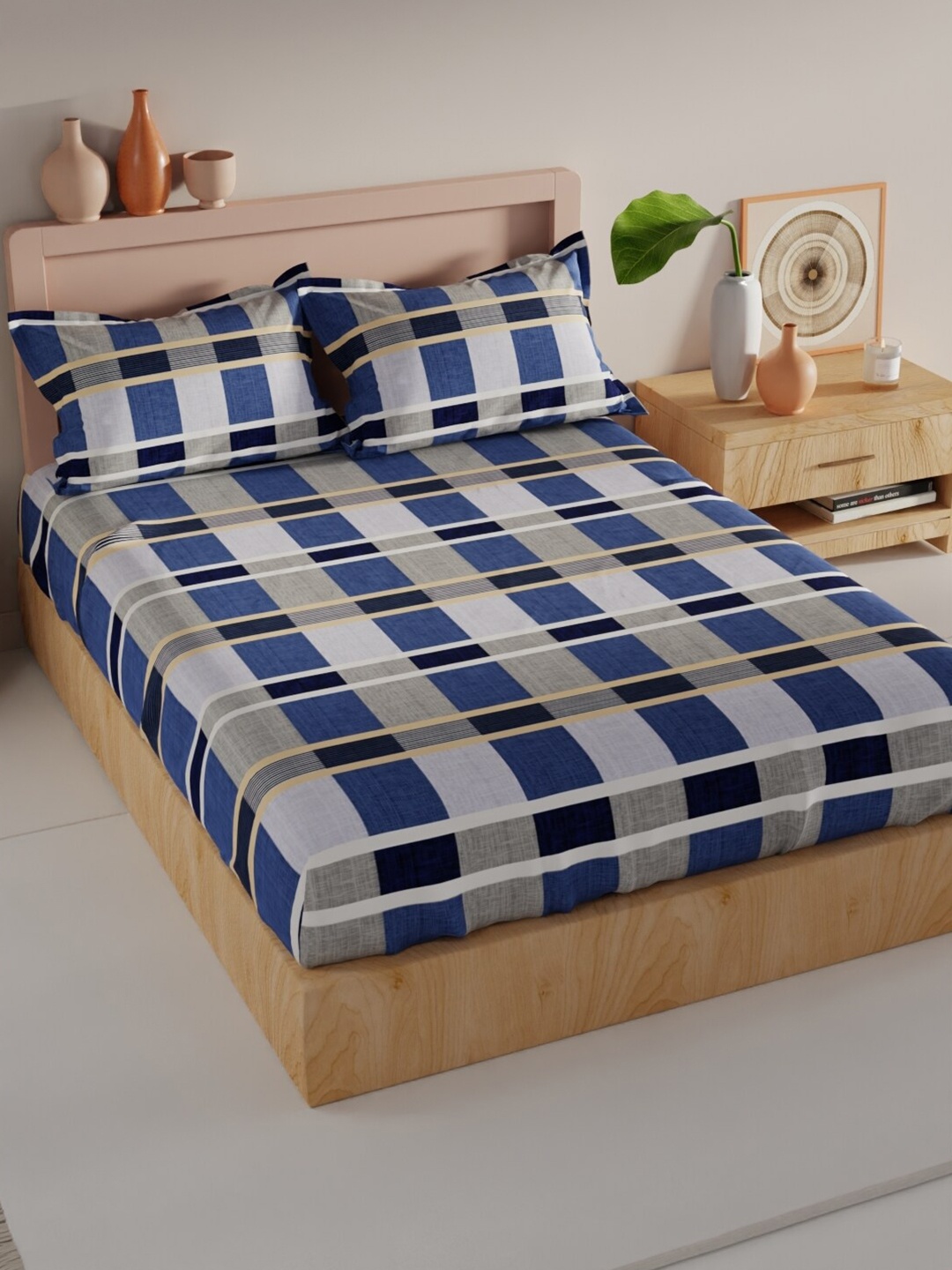 

BIANCA Blue & Grey Geometric 200 TC King Bedsheet with 2 Pillow Covers