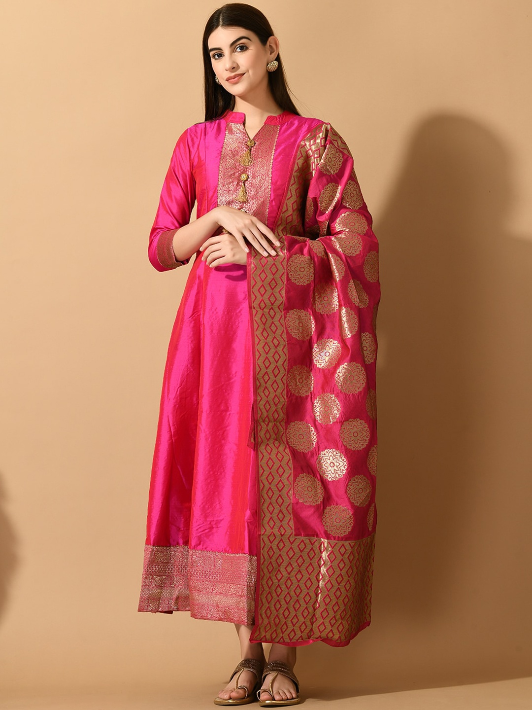 

Sangria Solid Mandarin Collar A-Line Ethnic Dress With Dupatta, Pink