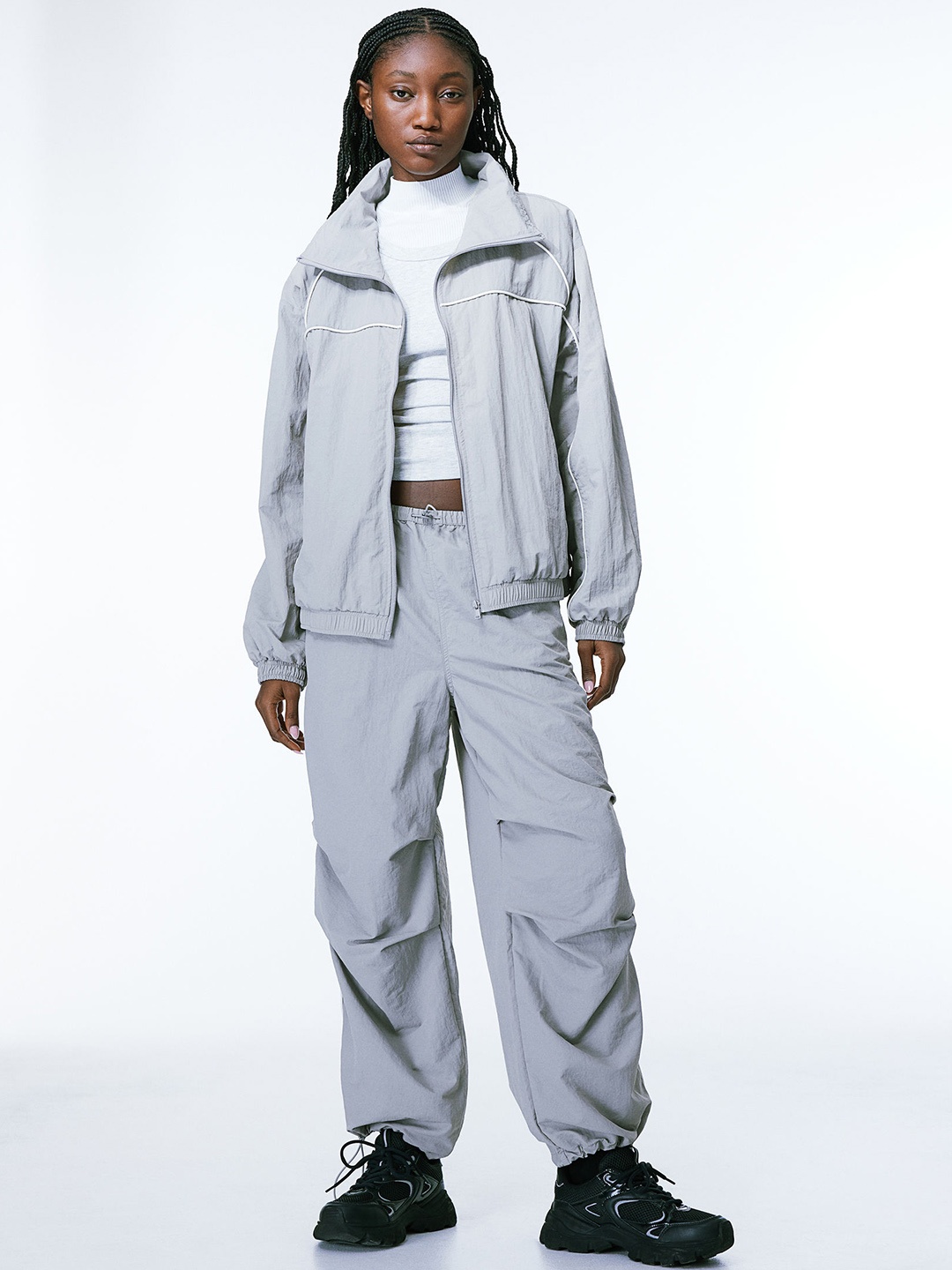 

H&M Women Relaxed Fit Parachute Trousers, Grey