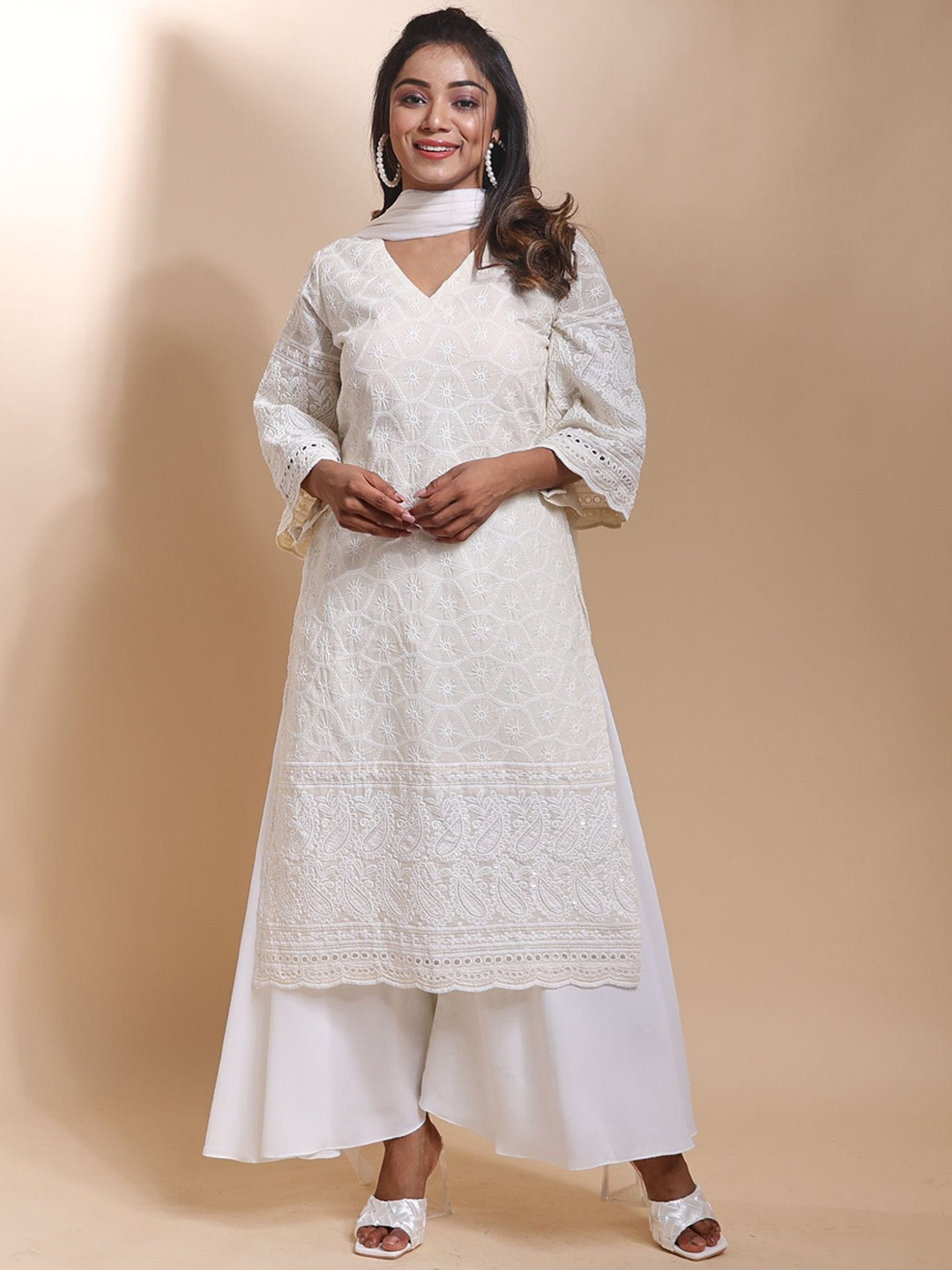 

Disli Ethnic Motifs Embroidered Chikankari Pure Cotton Kurta & Palazzos With Dupatta, White
