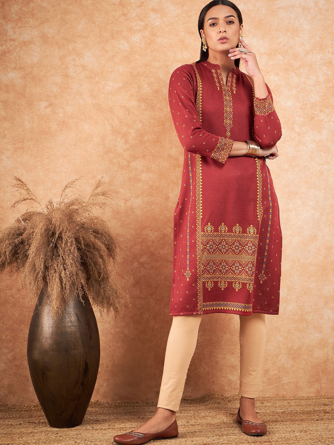 

HK colours of fashion Geometric Woven Designed Straight Wool Kurta, Maroon