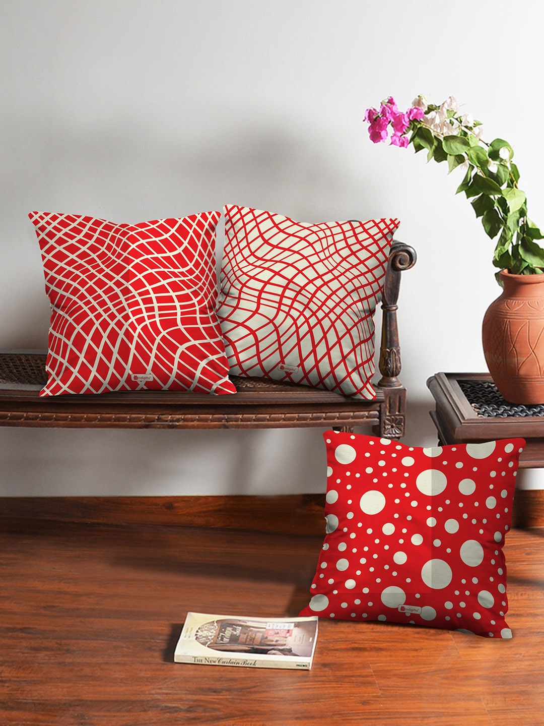 

Indigifts Red & White 3 Pieces Printed Square Cushion Covers