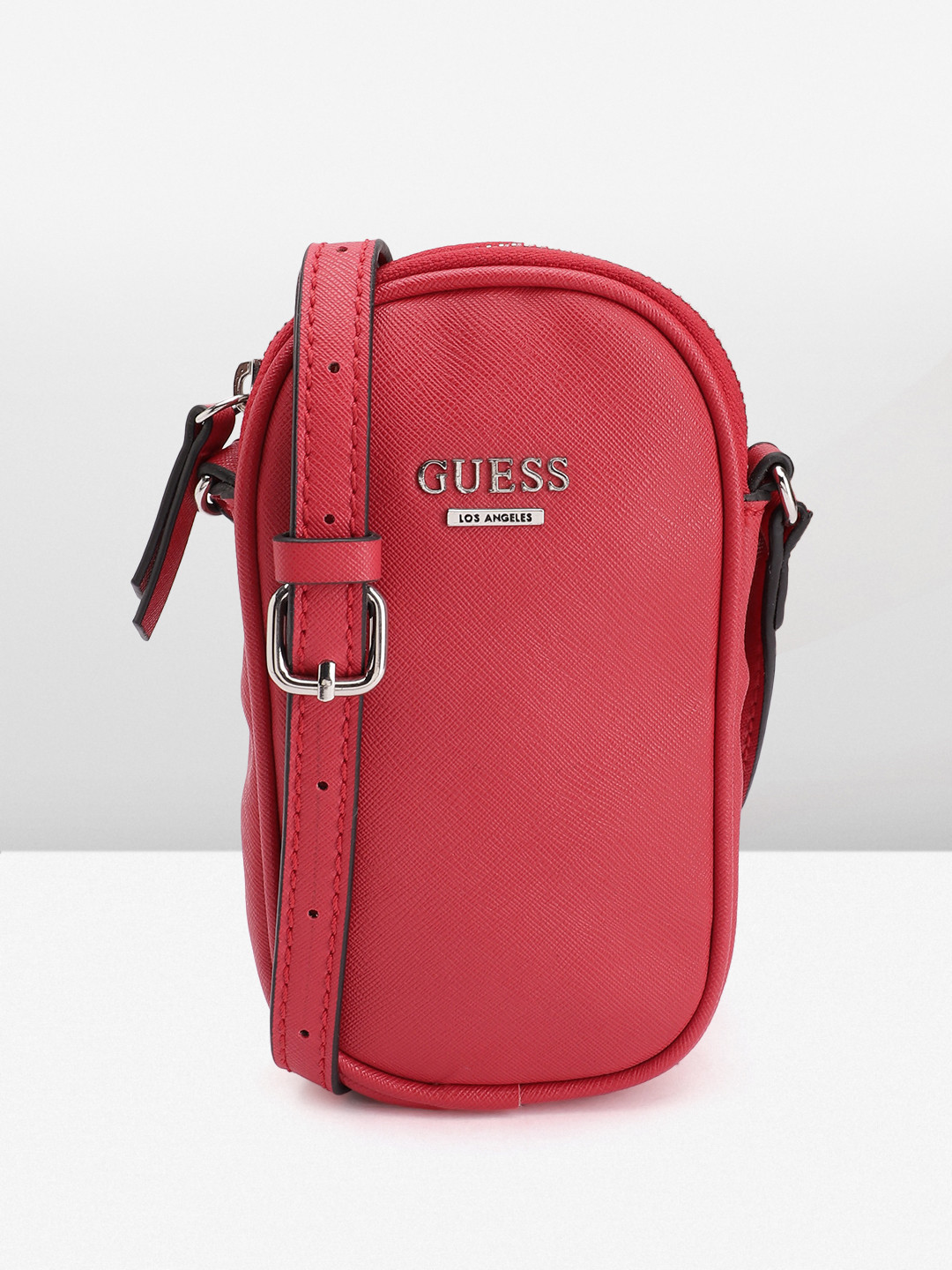 

GUESS Women Mobile Pouch, Red