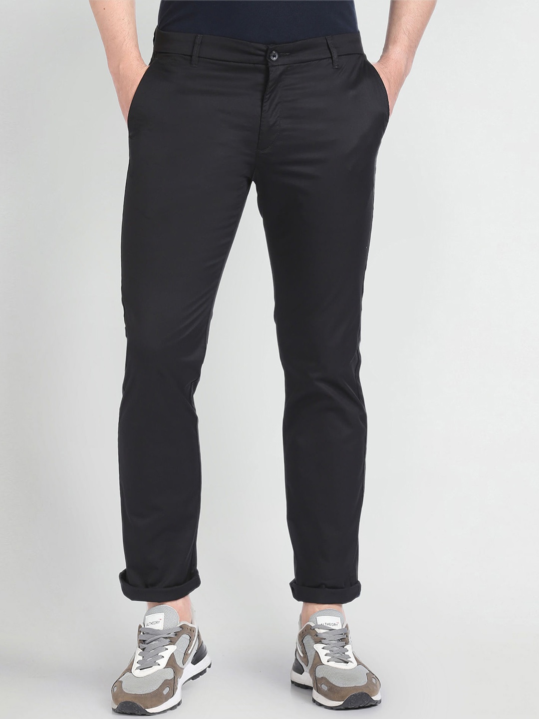 

Arrow Sport Men Slim Fit Low-Rise Plain Cotton Trousers, Black