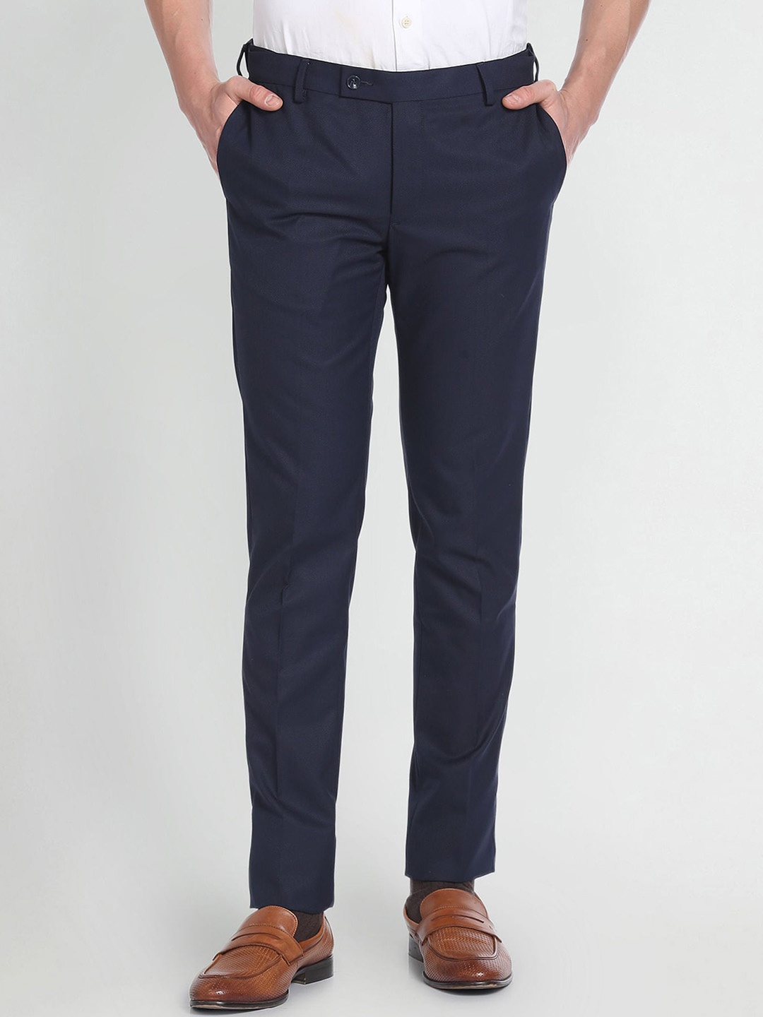 

Arrow Men Solid Autoflex Trousers, Blue