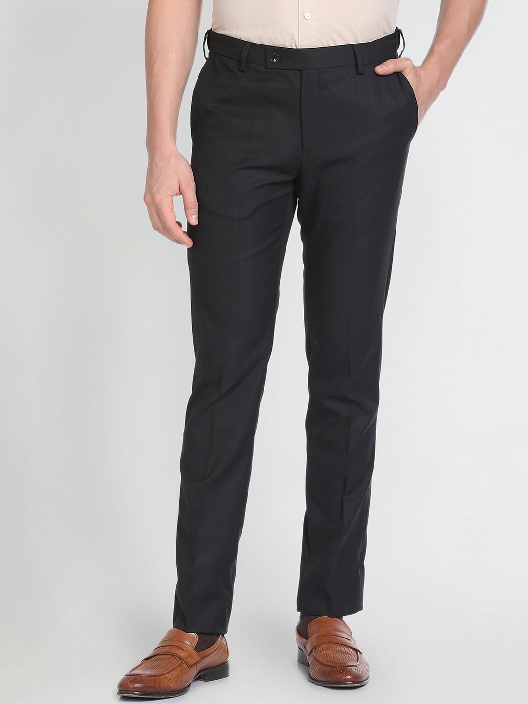 

Arrow Men Solid Dobby Autoflex Trousers, Black