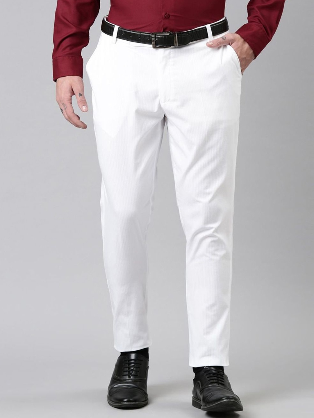 

Kryptic Men Solid Cotton Blend Tapered Fit Cropped Formal Trousers, White