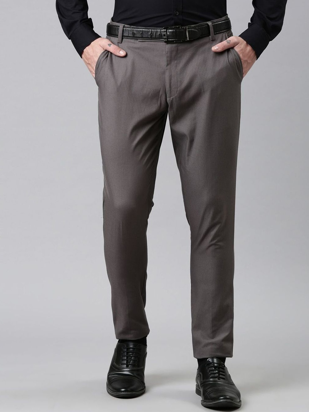 

Kryptic Men Men Smart Mid Rise Tapered Fit Cropped Formal Trousers, Grey