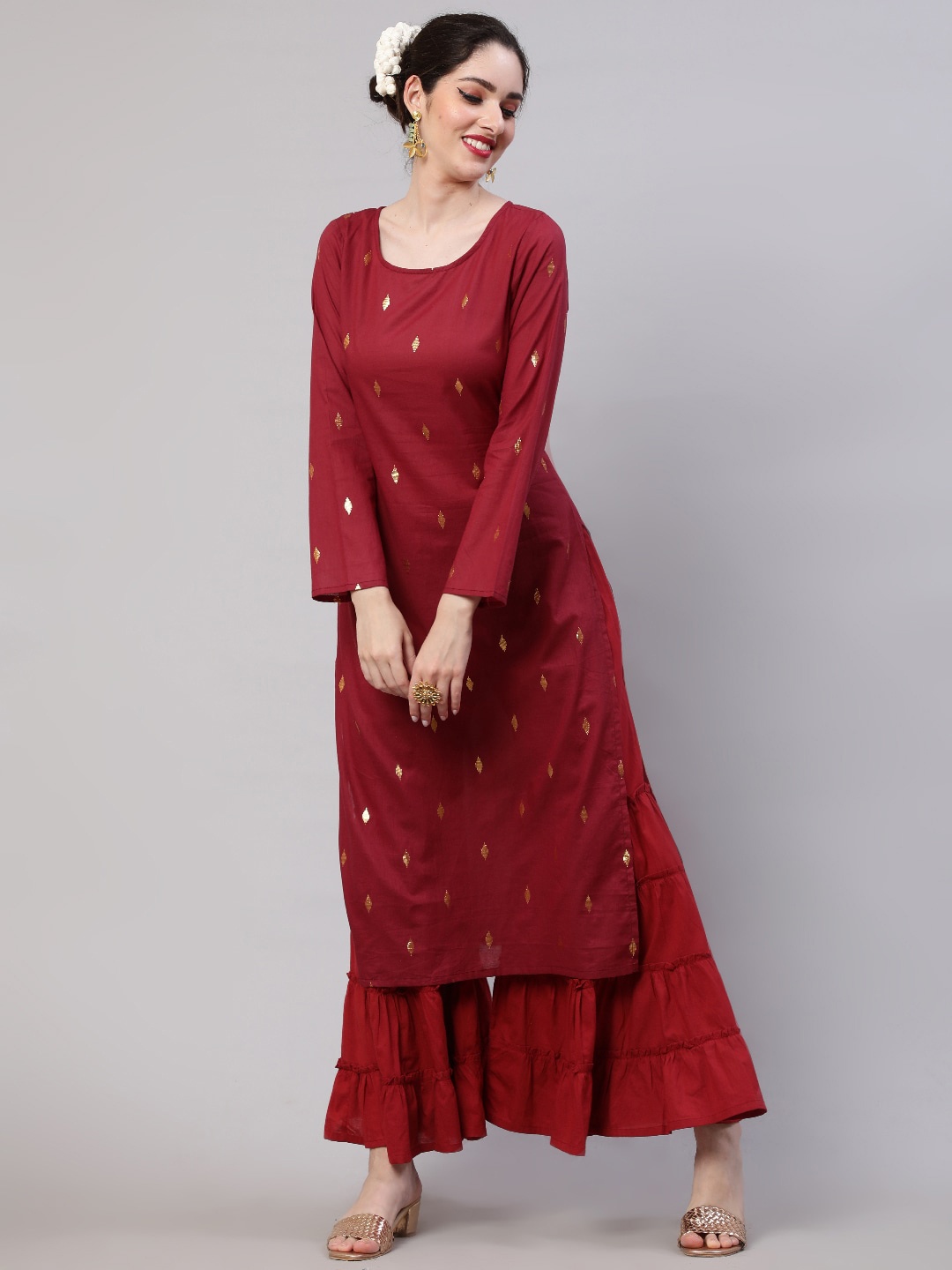 

AKS Woven Design Round Neck Zari Cotton A-Line Kurta, Maroon
