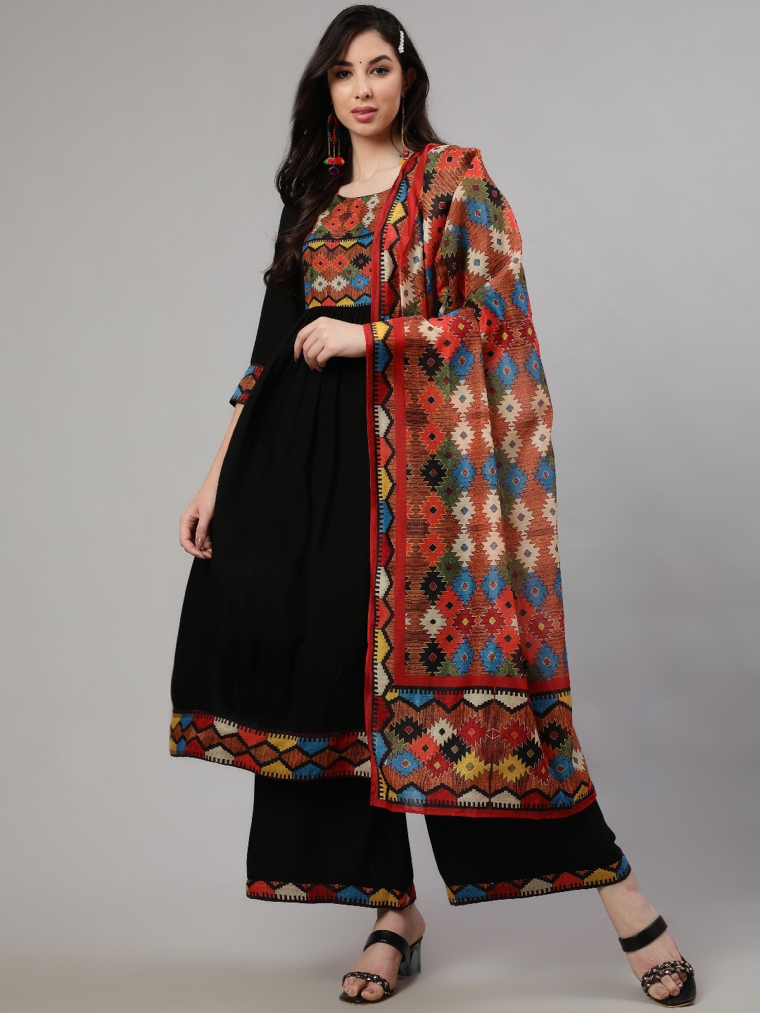 

AKS Ethnic Motifs Yoke Design Regular Kurta with Palazzos & Dupatta, Black