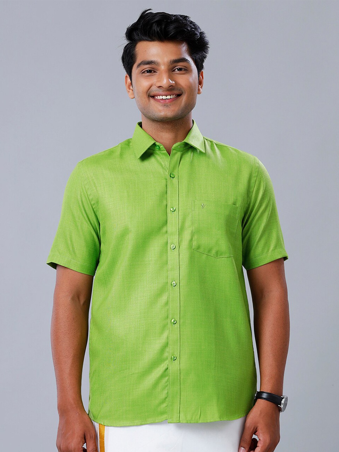 

Ramraj Spread Collar Poly Cotton Casual Shirt, Green