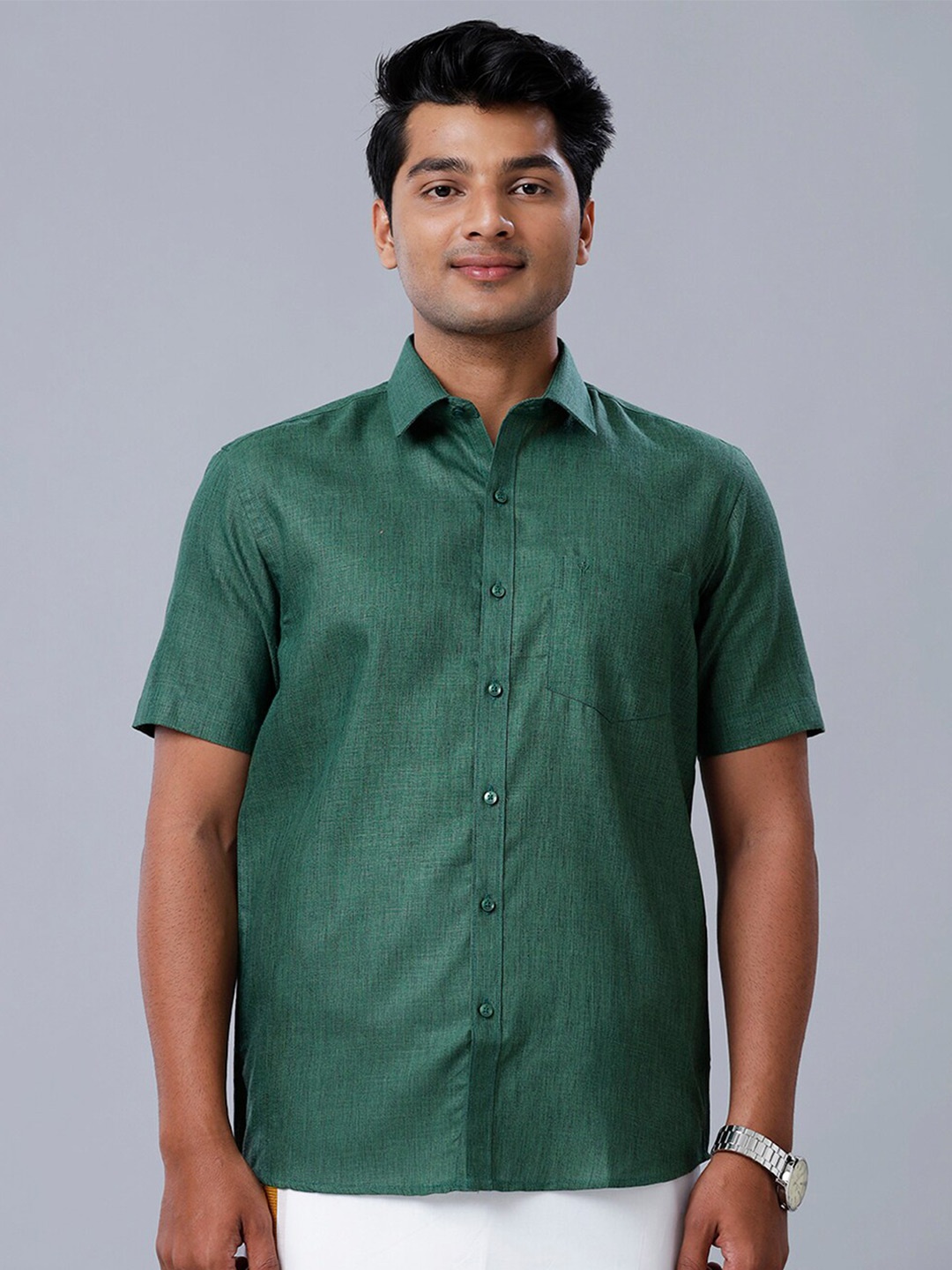 

Ramraj Spread Collar Opaque Casual Shirt, Green