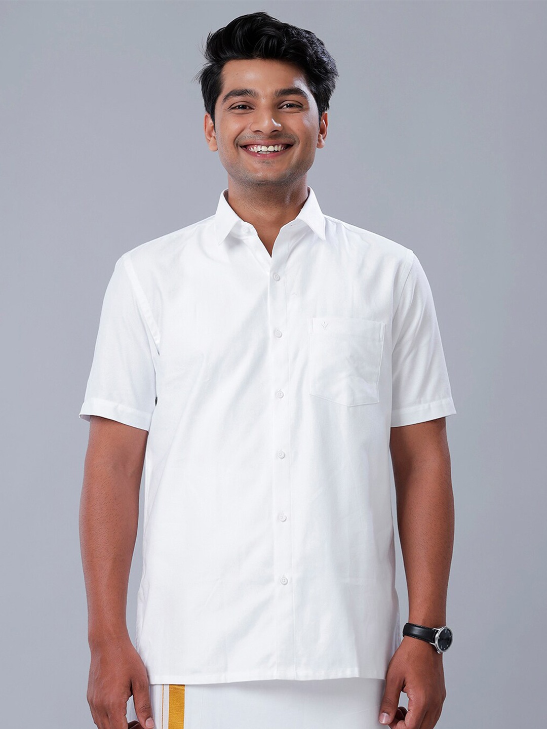 

Ramraj Cotton Regular Fit Spread Collar Pocket Casual Shirt, White