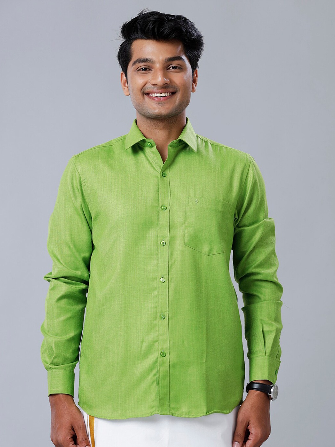 

Ramraj Regular Fit Spread Collar Long Sleeve Pocket Casual Shirt, Green