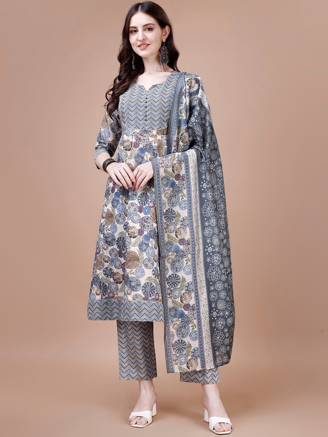 

KALINI Ethnic Motifs Printed Gotta Patti Chanderi Silk Kurta With Trousers & Dupatta, White