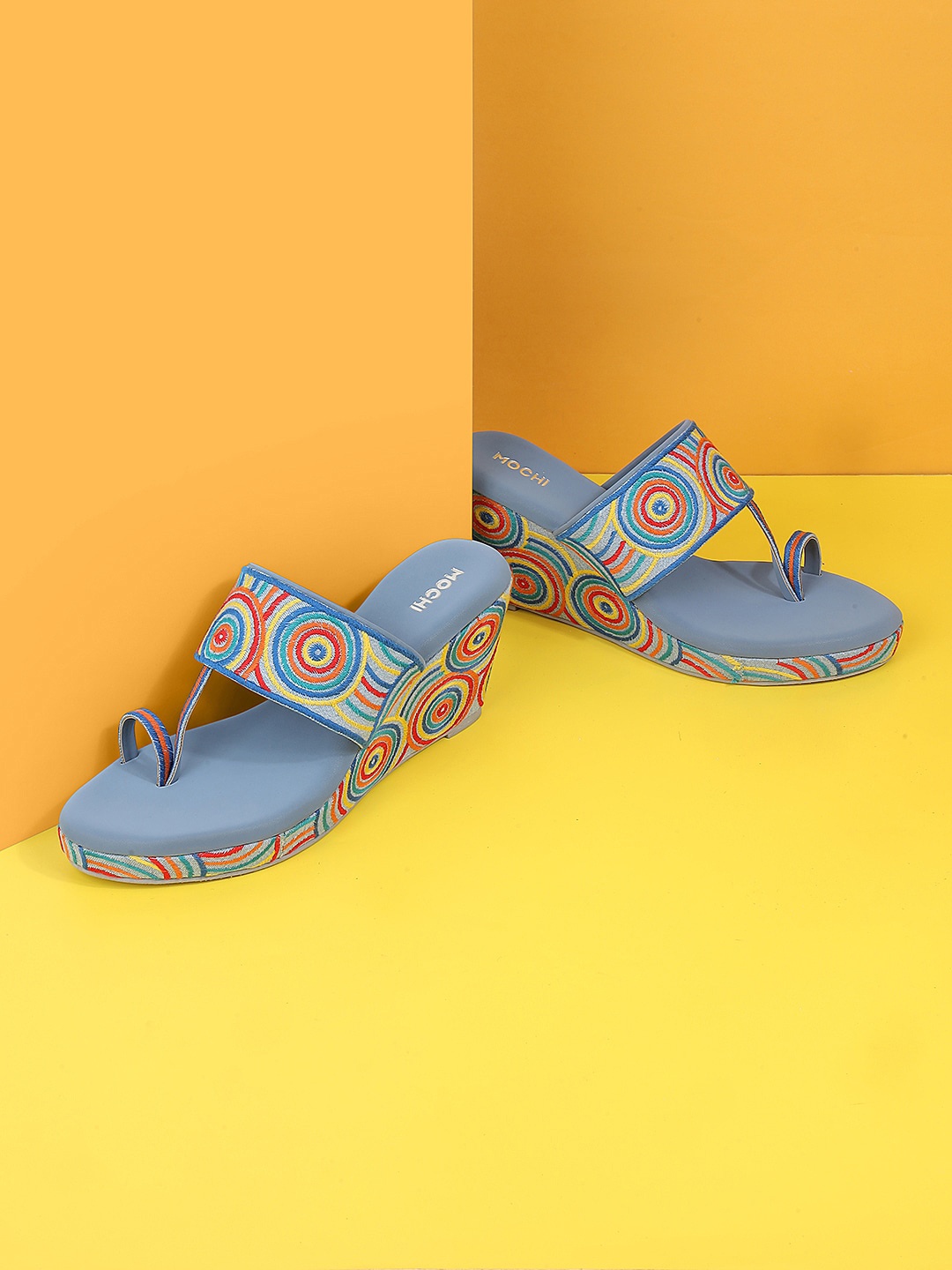 

Mochi Ethnic Embellished One Toe Wedges, Blue