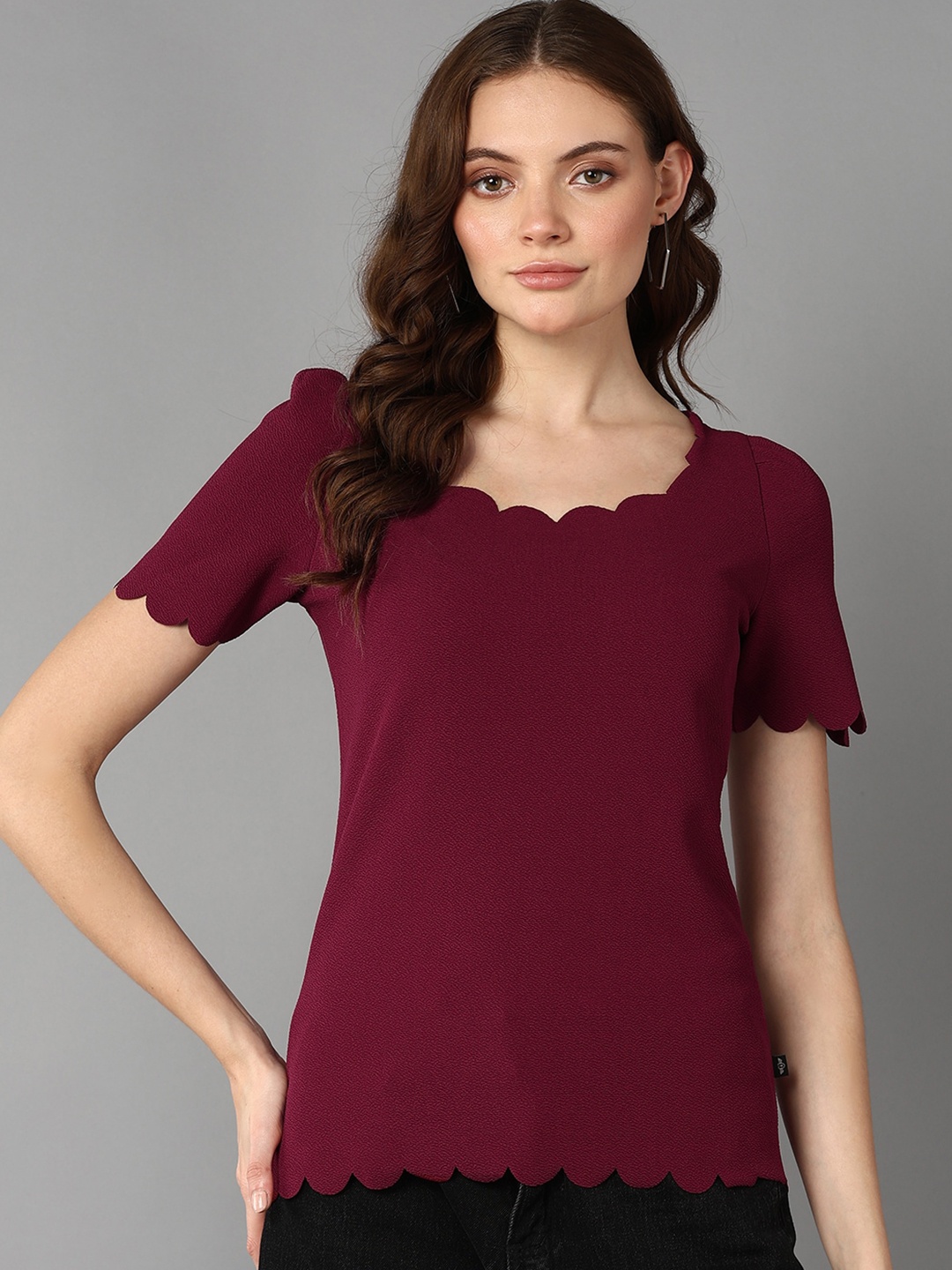 

Roadster Maroon V-Neck Puff sleeves Scallop Detail Tops