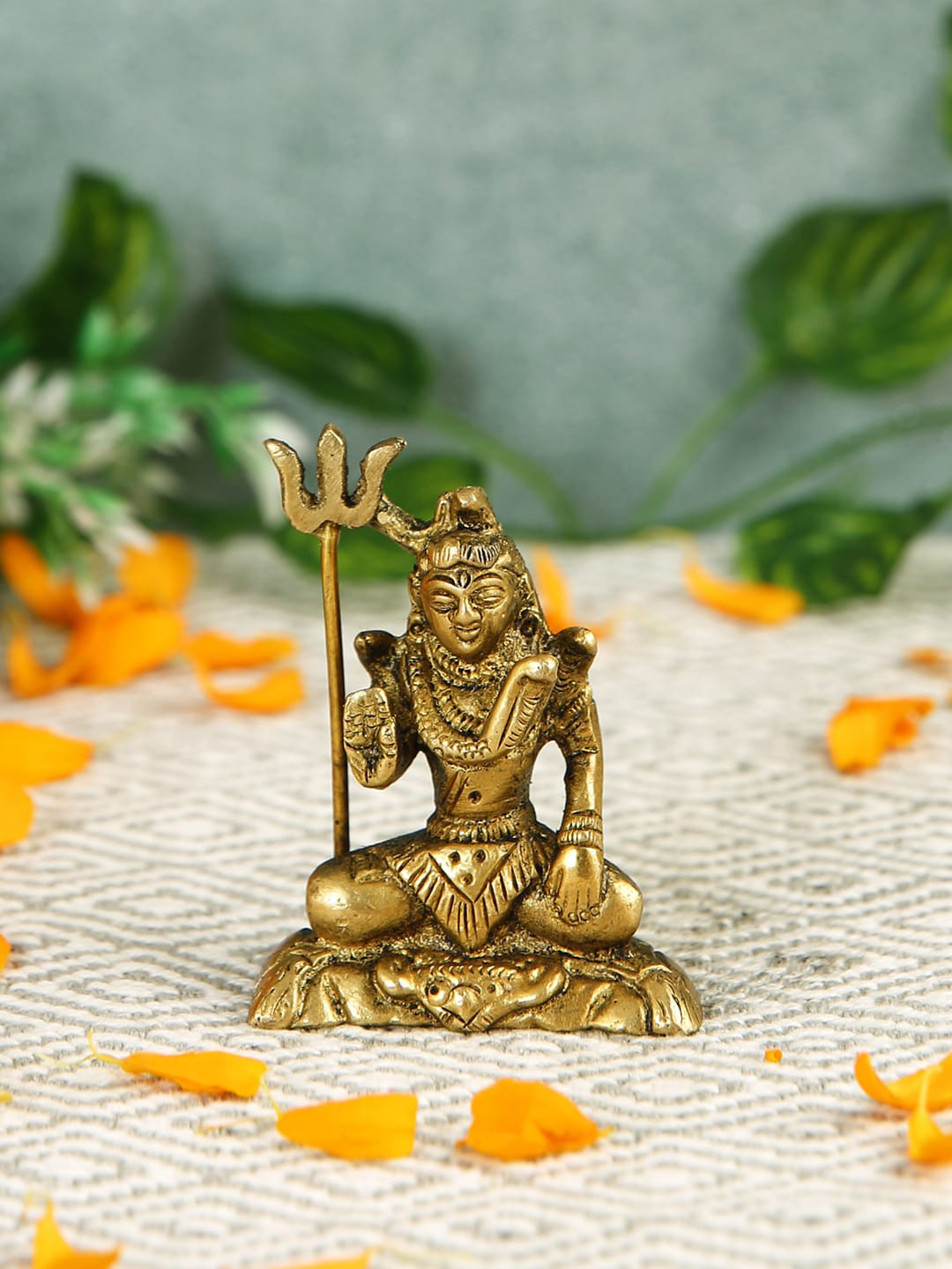 

Imli Street Yellow Textured Blessing Small Shiva Brass Idol Showpieces