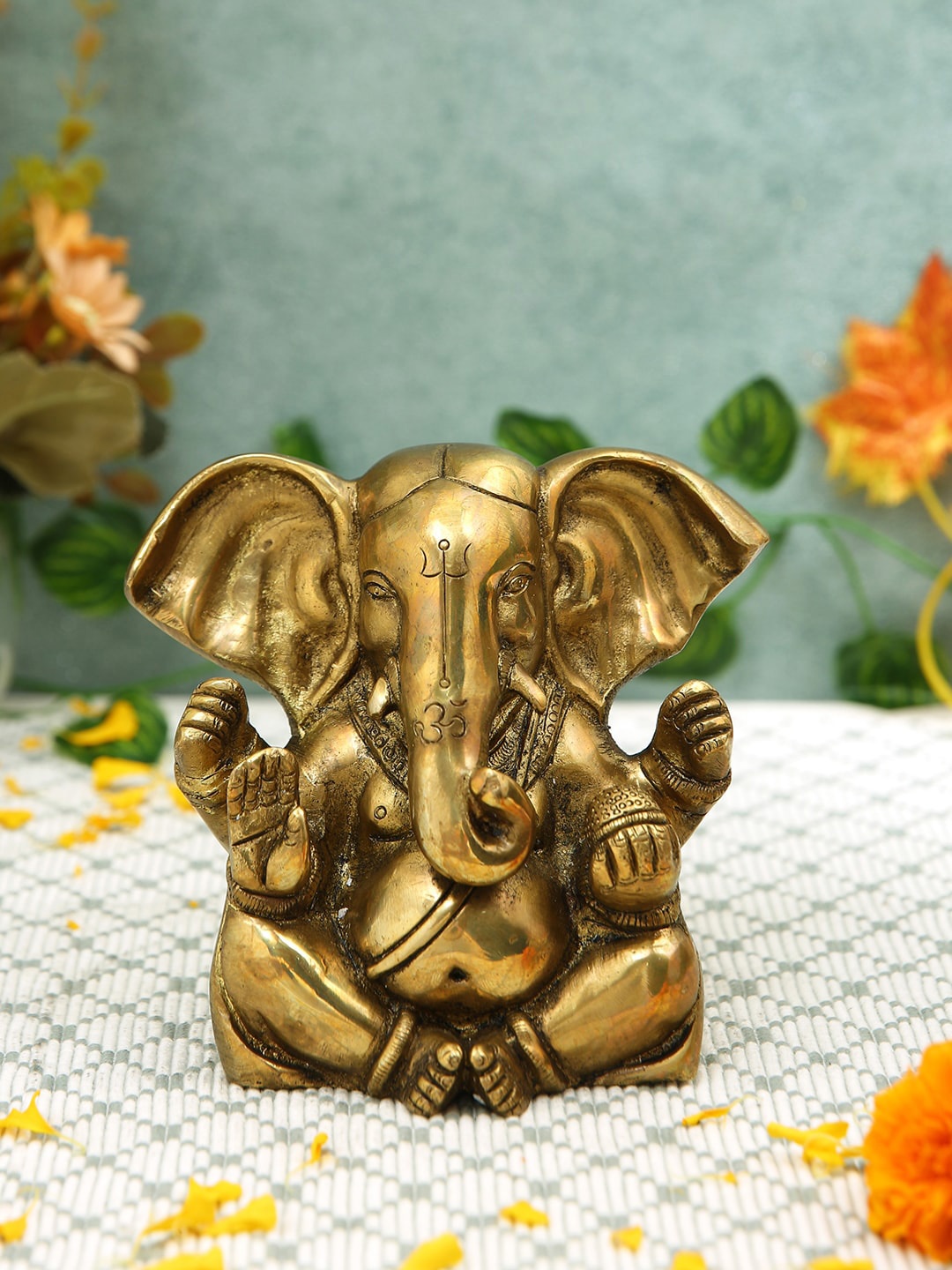 

Imli Street Textured Big Appu Ganesh Brass Idol Showpiece, Gold