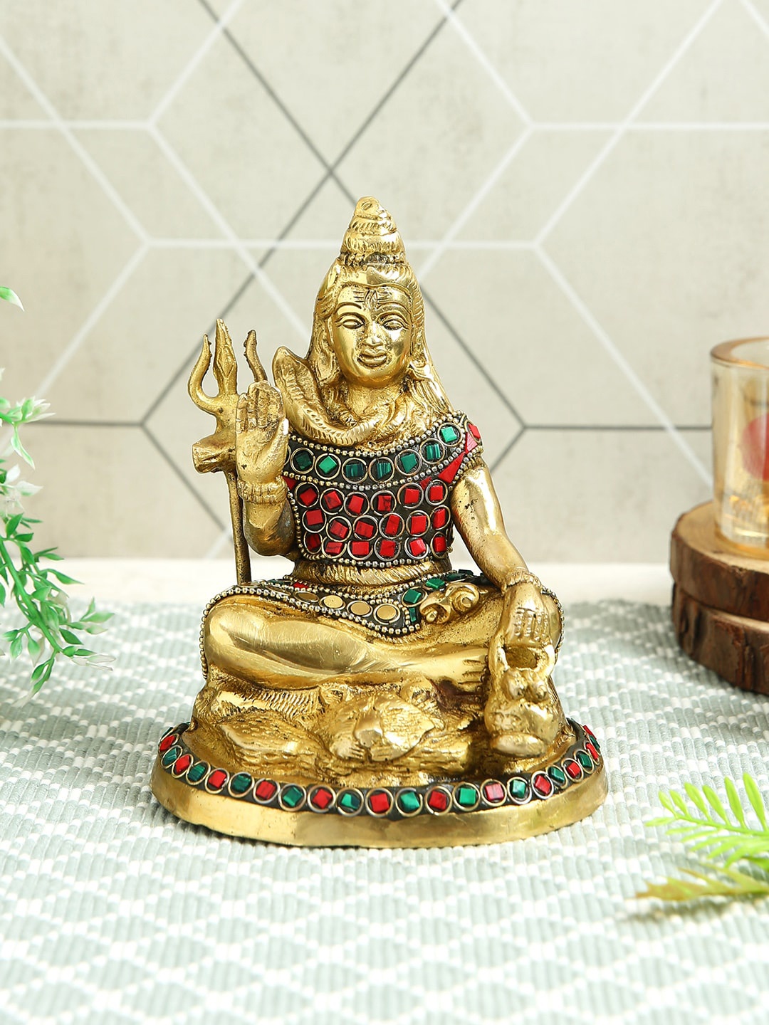 

Imli Street Red & Green Shankar Brass Idol Showpiece