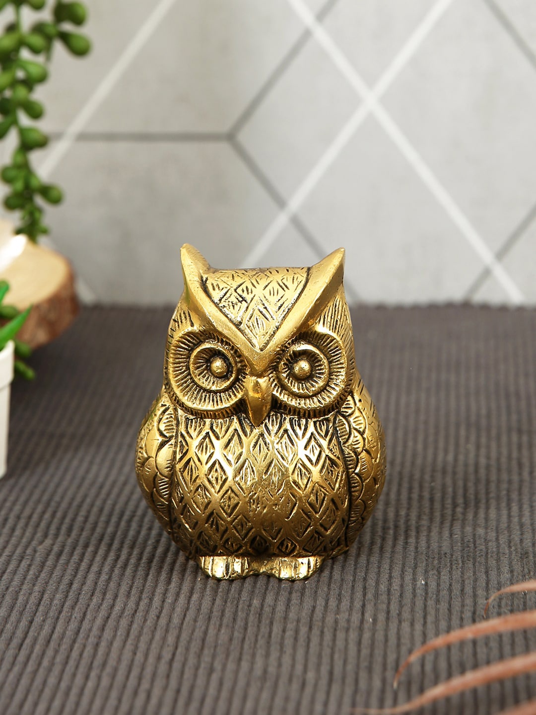 

Imli Street Gold Toned Textured Vintage Owl Table top Brass Figurine Showpiece