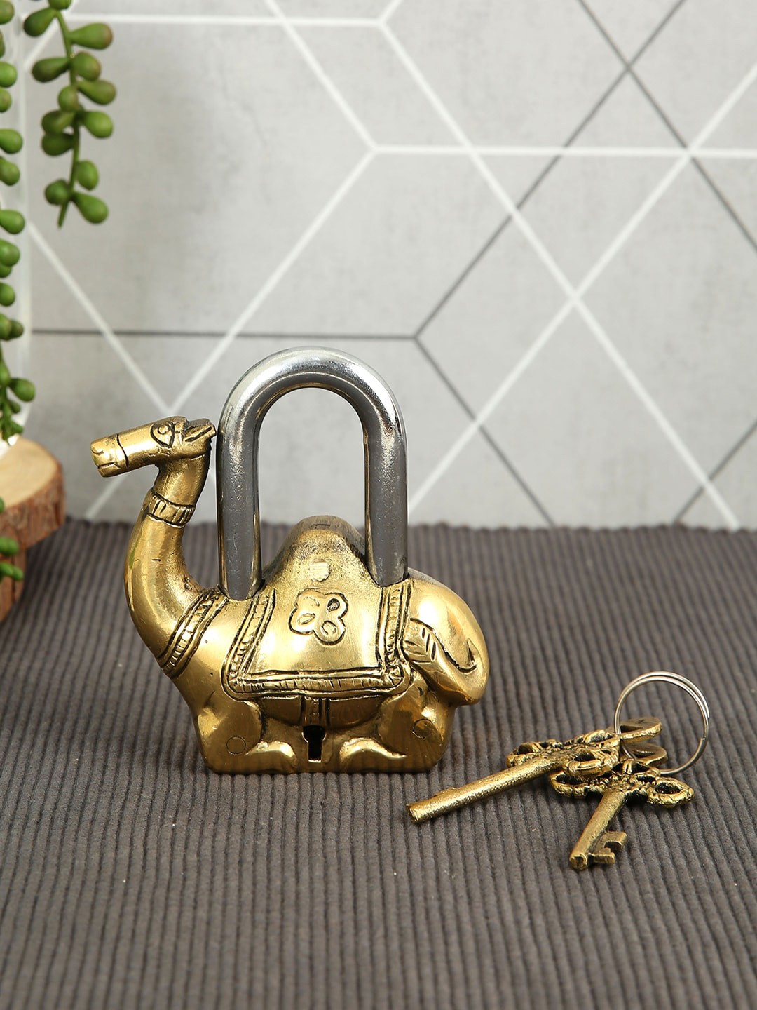 

Imli Street Brown Textured Camel Design Lock Brass Figurine Showpiece, Gold