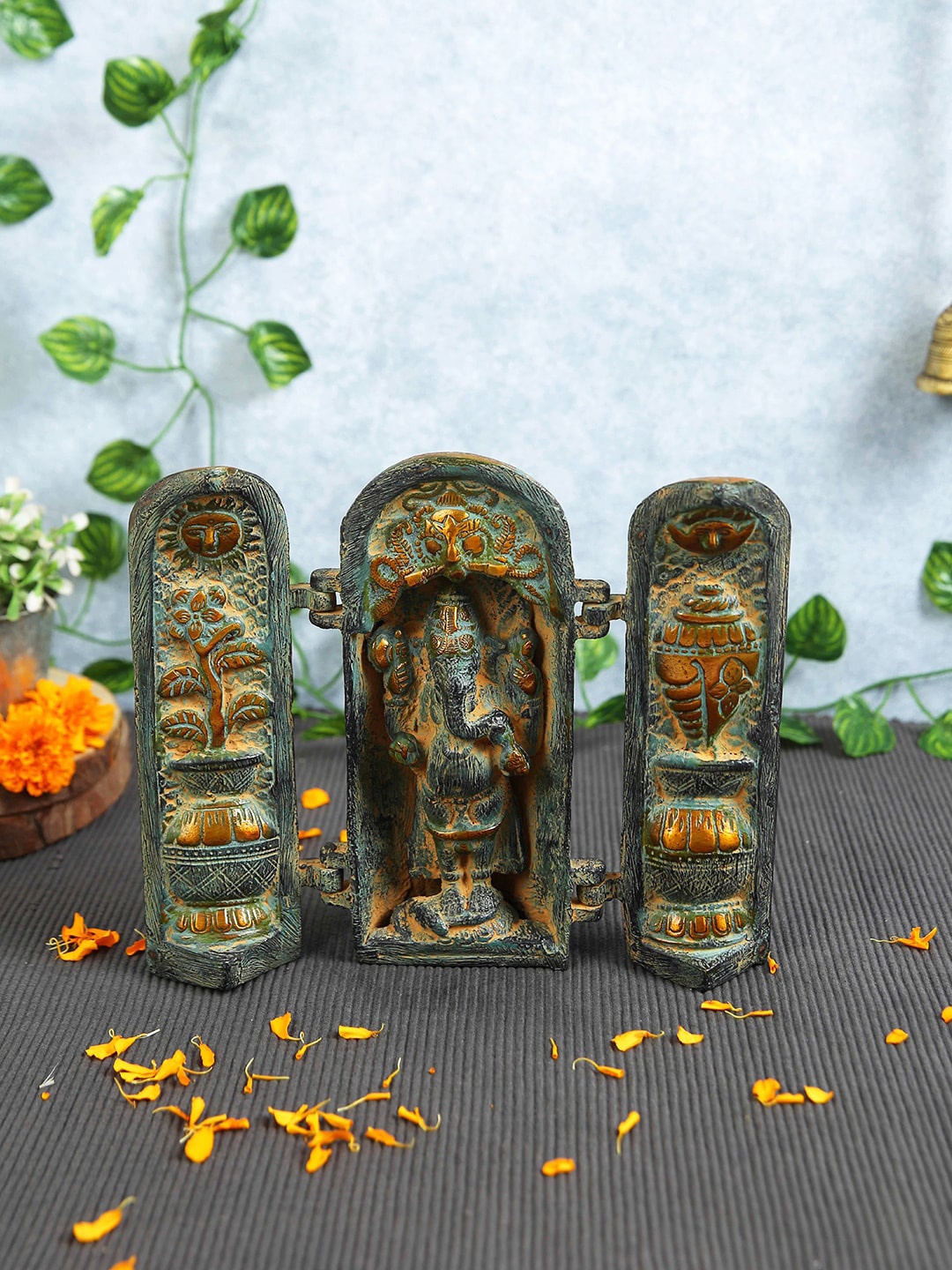 

Imli Street Black Textured Folding Ganesh Temple Brass Idol Showpiece