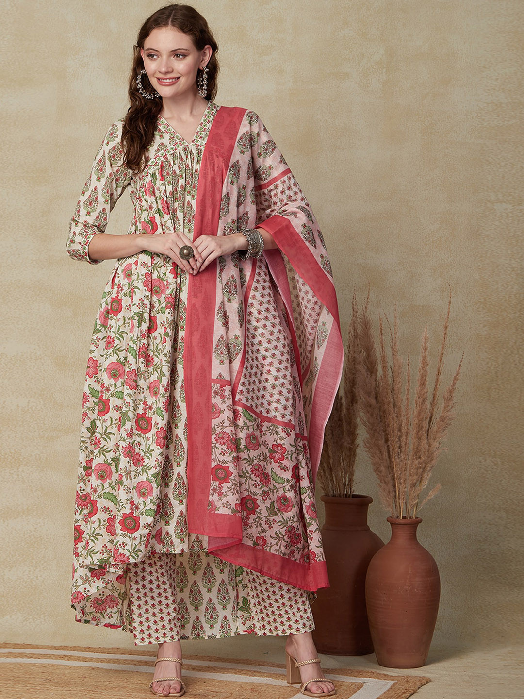 

FASHOR White Floral Printed Empire Pure Cotton Kurta With Trousers & Dupatta