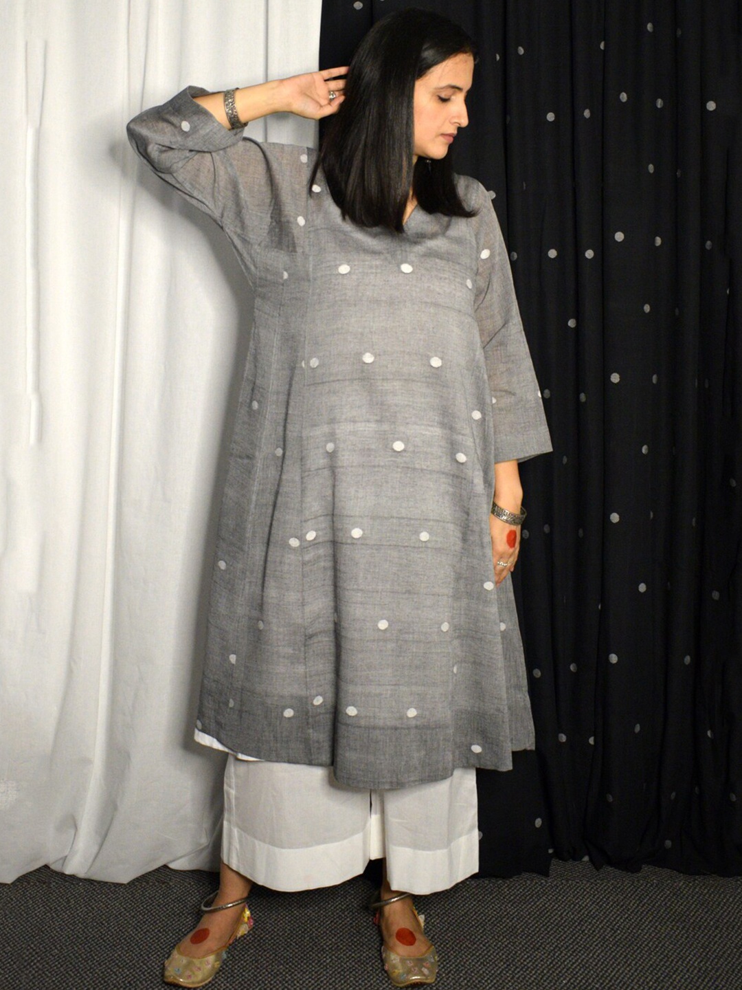 

House of Moxa Polka Dots Printed V-Neck Pure Cotton A-Line Kurta, Grey