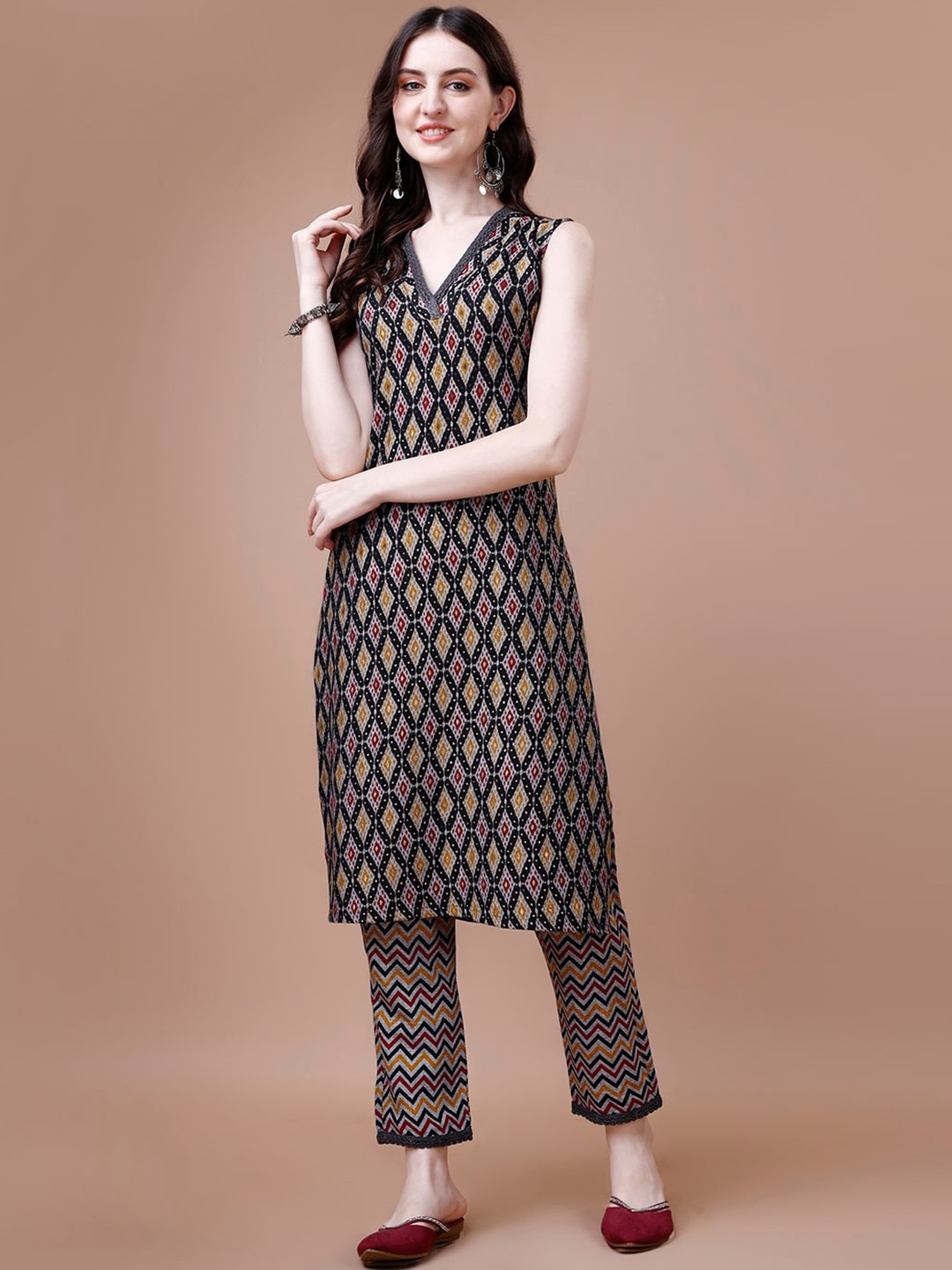 

Granthva Fab Ethnic Motifs Printed V-Neck Sleeveless Regular Kurta With Trousers, Grey