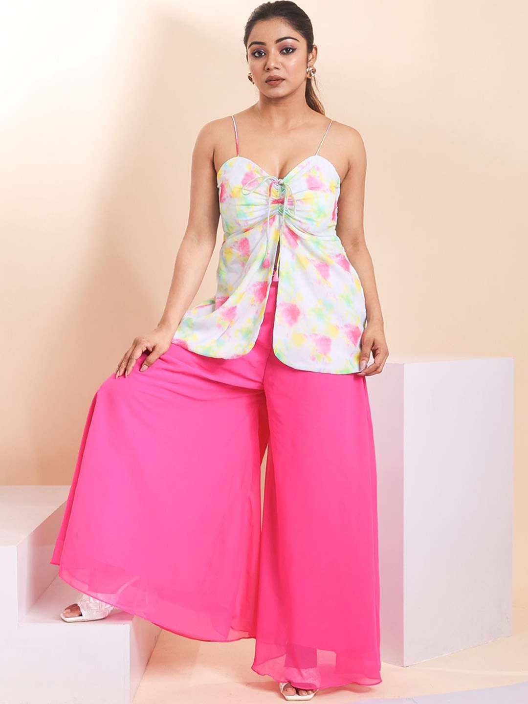 

Disli Abstract Printed Sleeveless Butterfly Cut Top With Palazzos, Pink