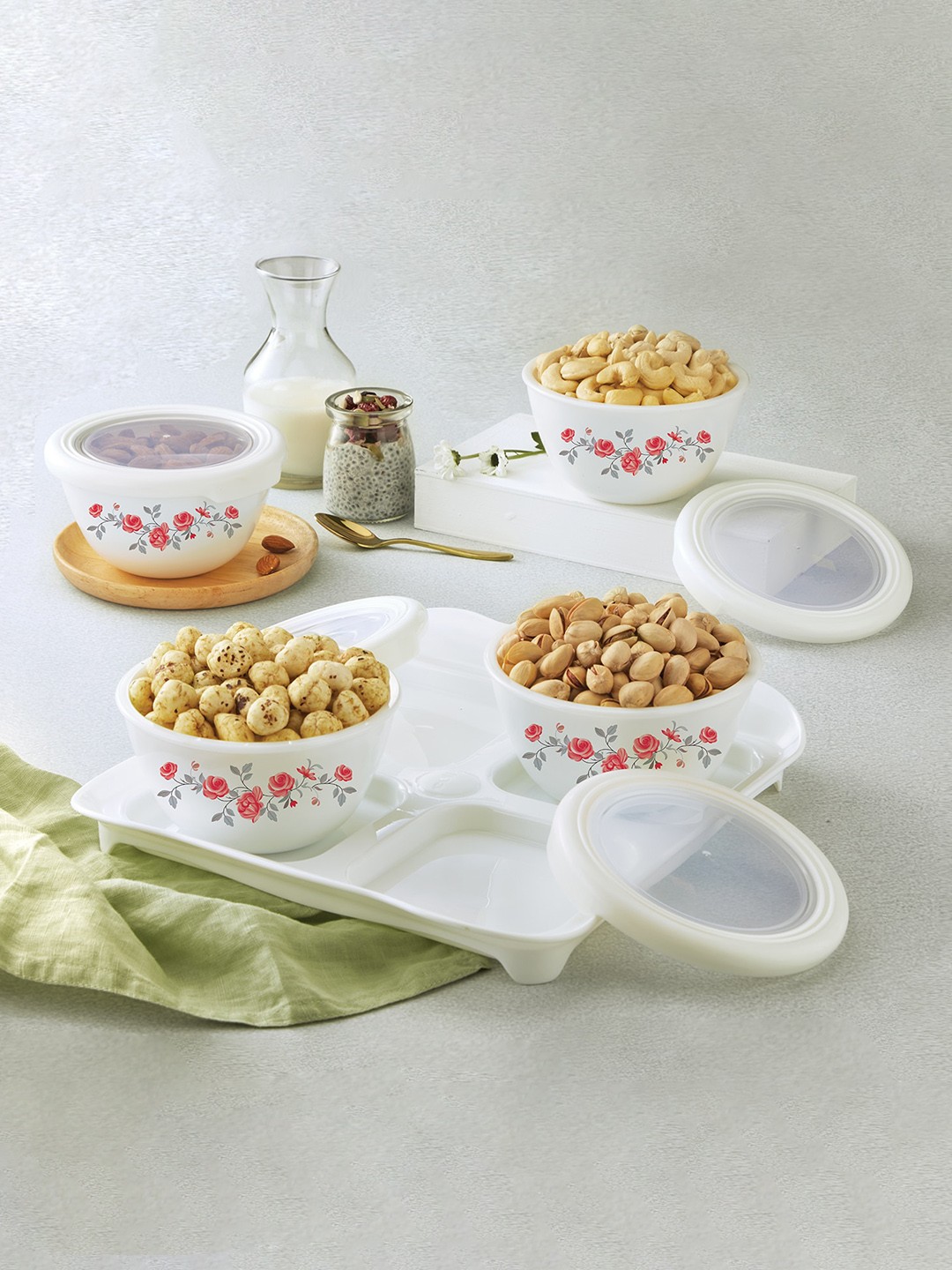 

Cello Tiffany 4 Pieces White Dry Fruit Containers and Lid 500ml Each