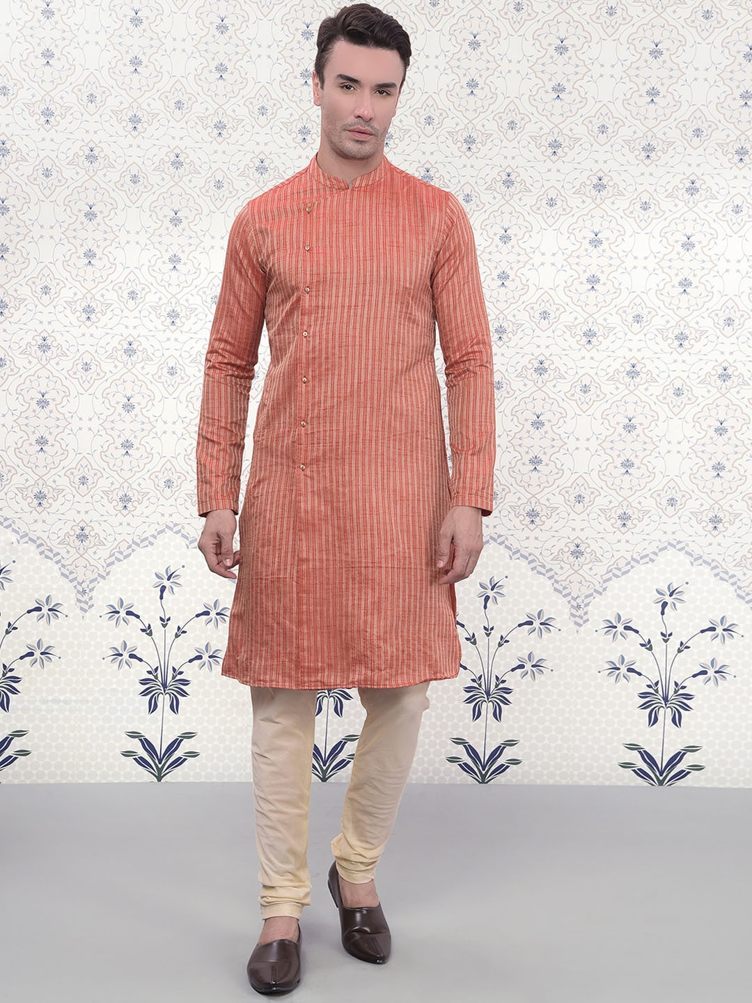

Ode by House of Pataudi Woven Design Band Collar Regular Kurta with Churidar, Orange