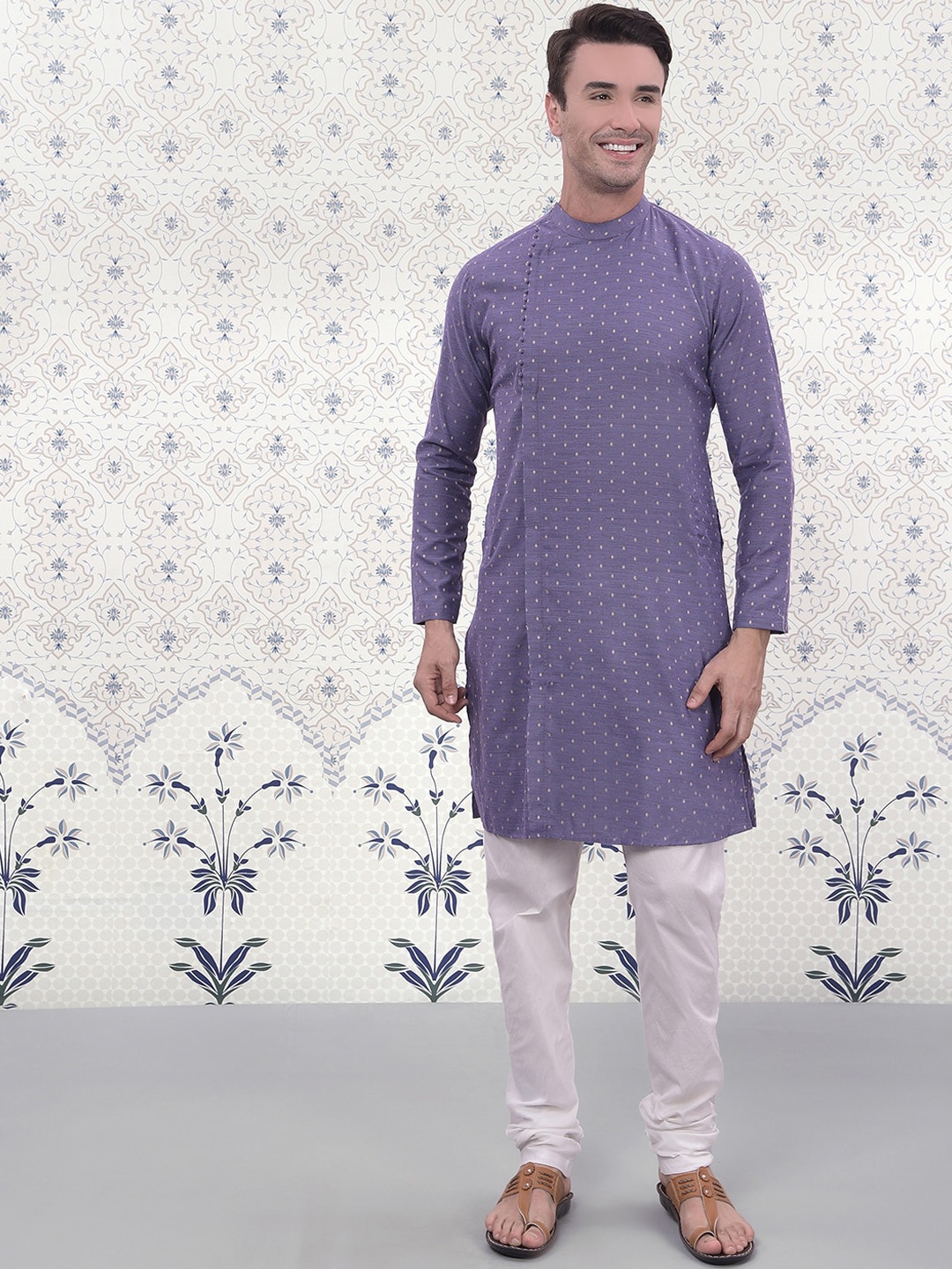 

Ode by House of Pataudi Woven Design Band Collar Regular Kurta with Churidar, Purple