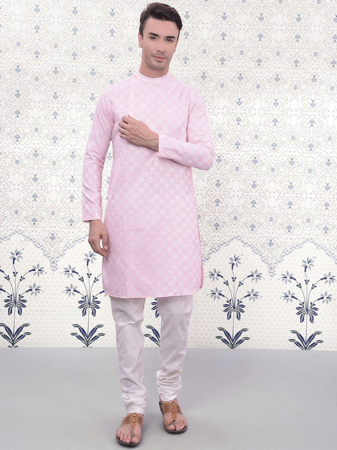 

Ode by House of Pataudi Mandarin Collar Kurta with Churidar, Pink
