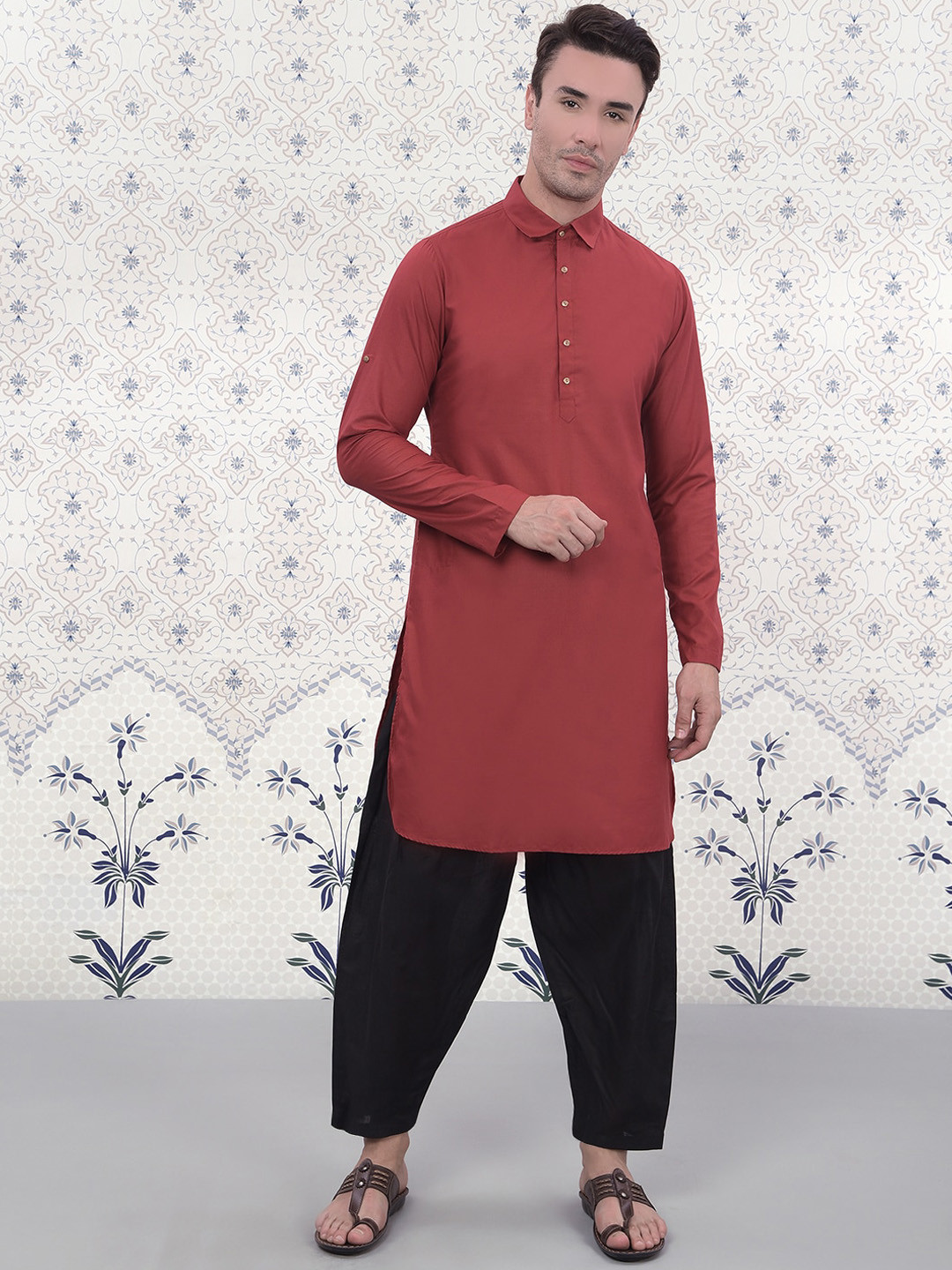 

Ode by House of Pataudi Shirt Collar Straight Kurta with Salwar, Red