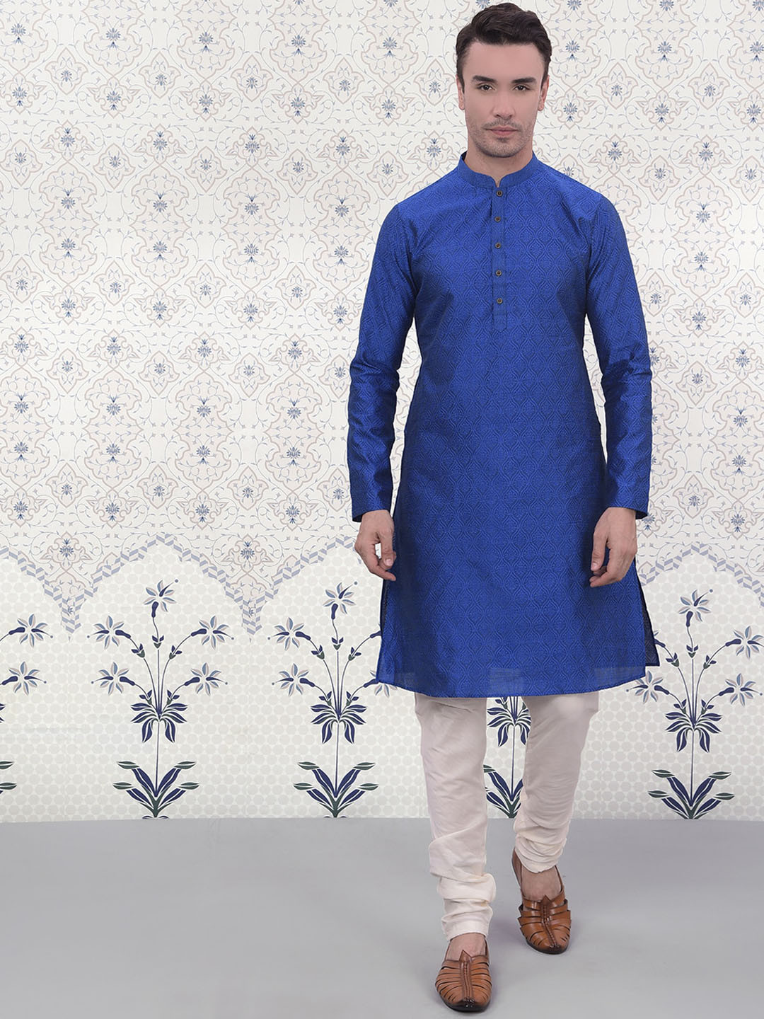 

Ode by House of Pataudi Mandarin Collar Kurta with Churidar, Blue