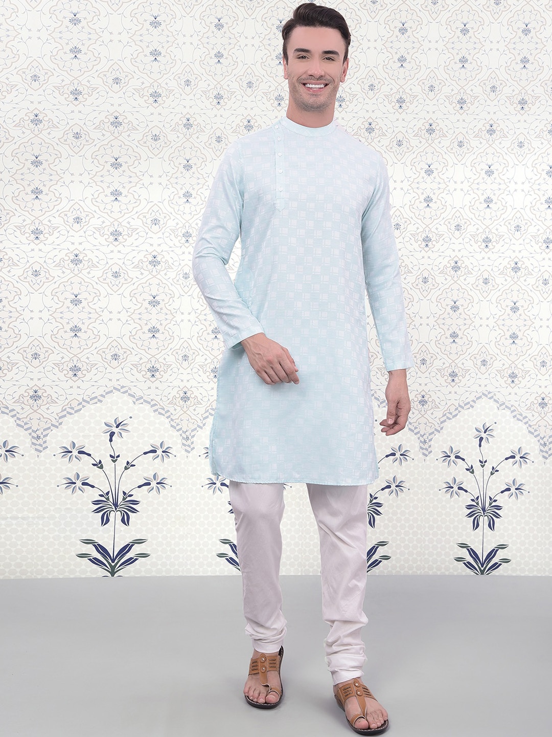 

Ode by House of Pataudi Woven Design Band Collar Regular Kurta with Churidar, Green